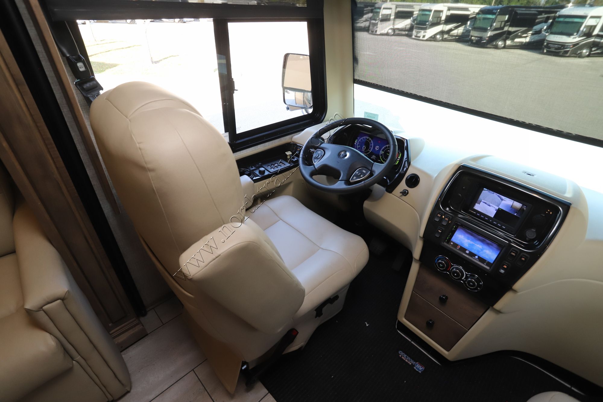 Used 2025 Tiffin Motor Homes Breeze 33BR Class A  For Sale