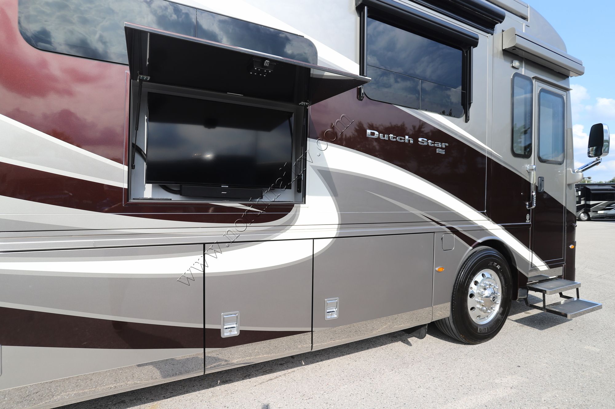 Used 2020 Newmar Dutch Star 4369 Class A  For Sale