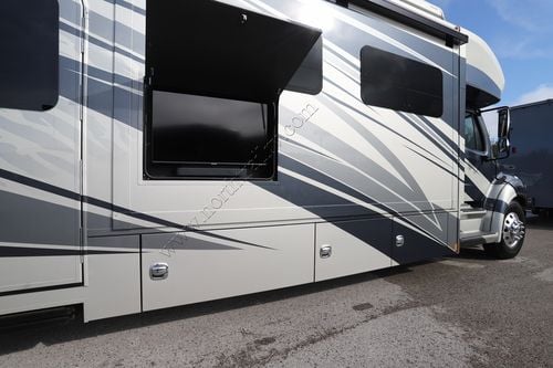 2025 Renegade Rv Verona Le 40LRB