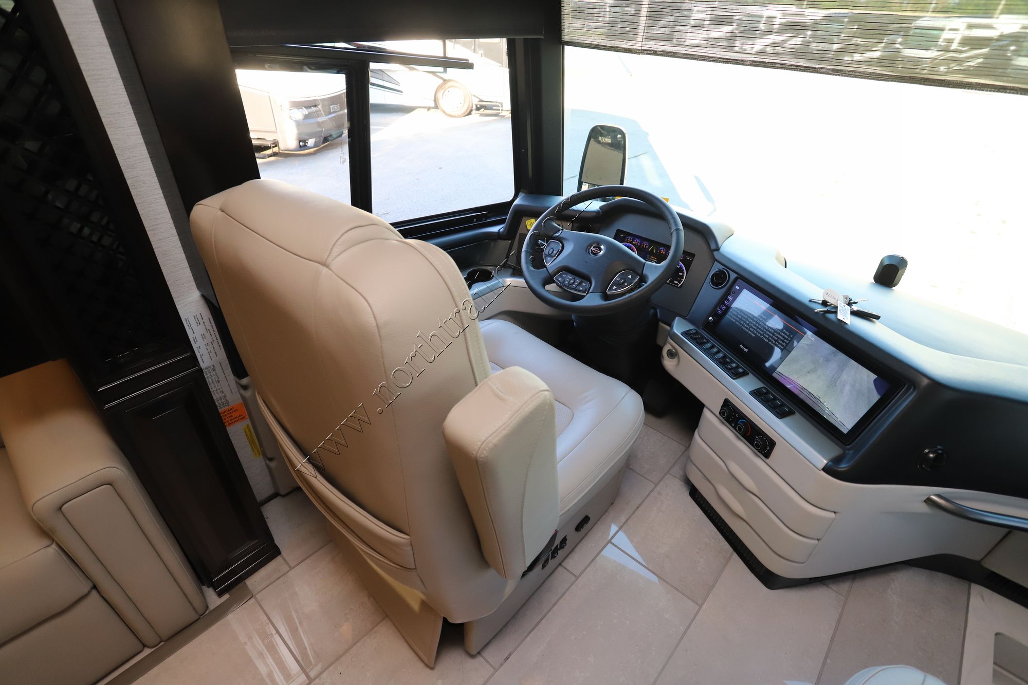 New 2025 Newmar London Aire 4595 Class A  For Sale