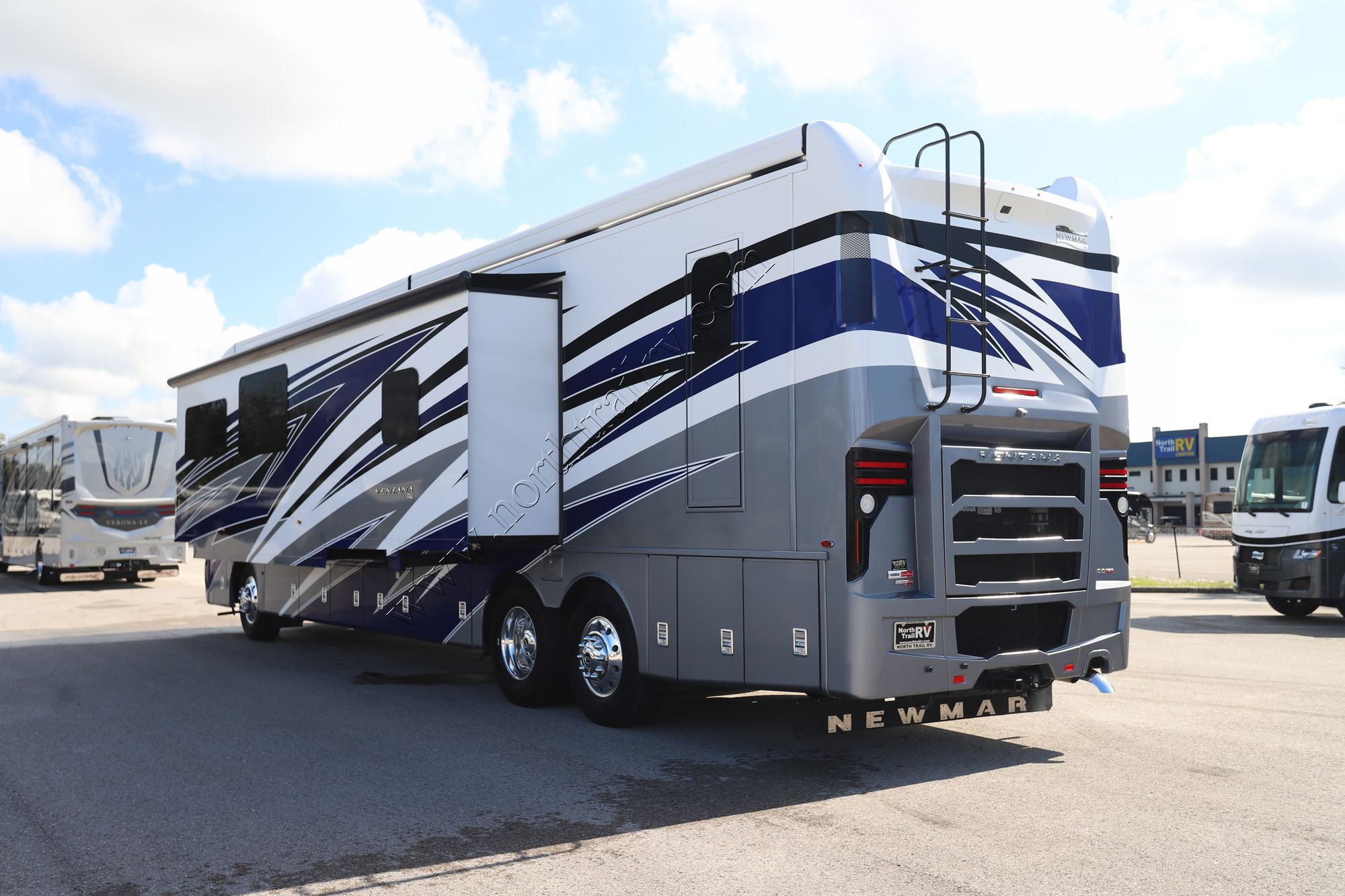 Used 2021 Newmar Ventana 4369 Class A  For Sale