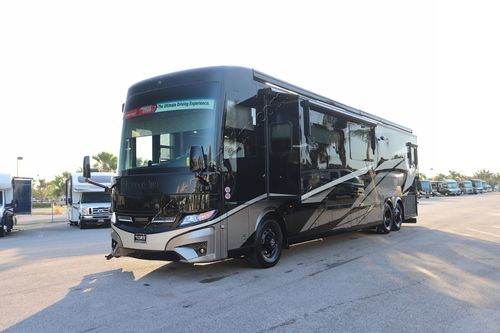 2025 Newmar London Aire 4595