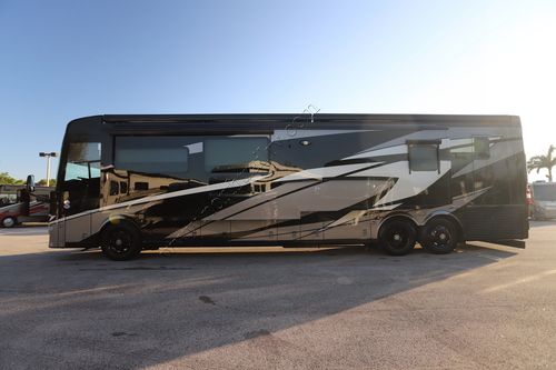 2025 Newmar London Aire 4595