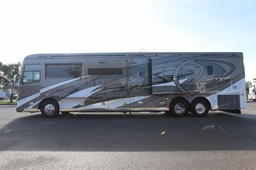 2021 Tiffin Motor Homes Zephyr 45PZ Class A