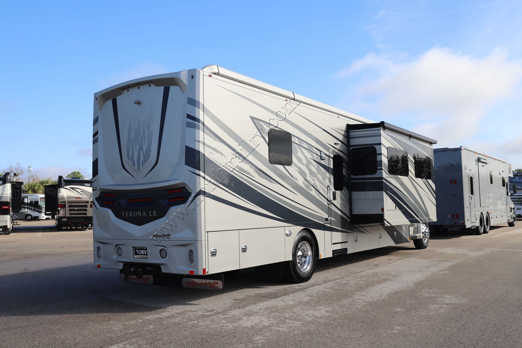 New 2025 Renegade Rv Verona Le 40LRB Super C  For Sale