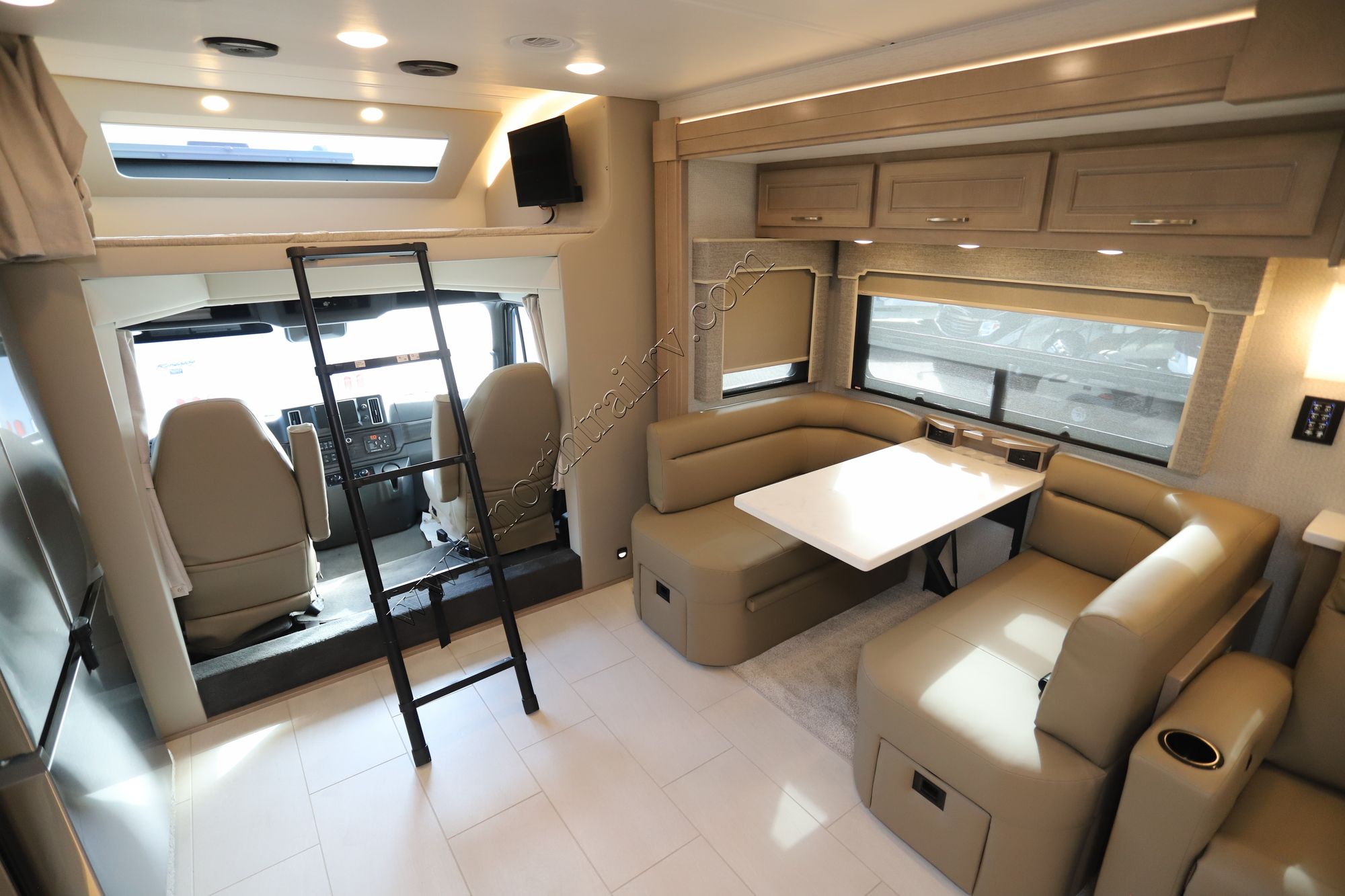 New 2025 Renegade Rv Verona Le 40LRB Super C  For Sale