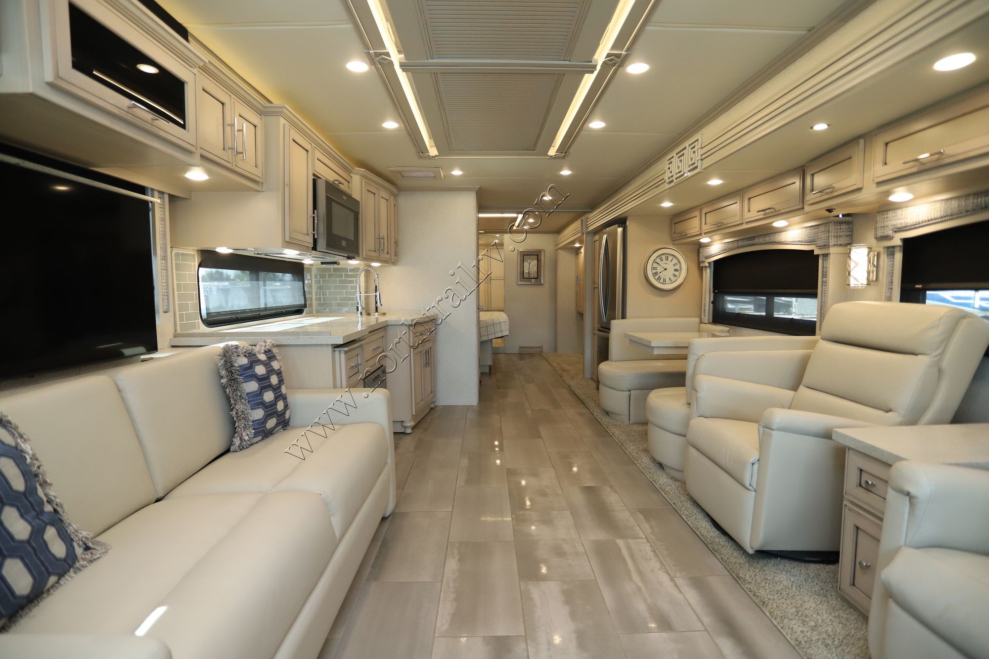 Used 2021 Newmar Ventana 4369 Class A  For Sale