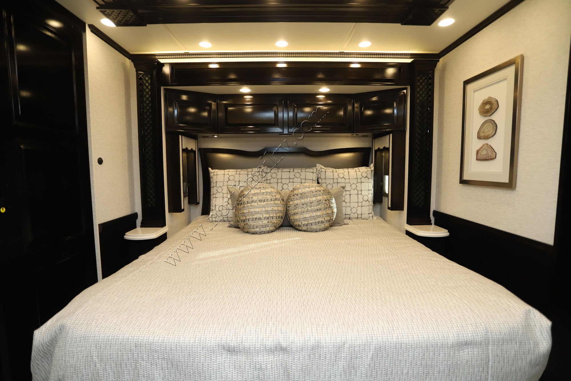 New 2025 Newmar London Aire 4595 Class A  For Sale