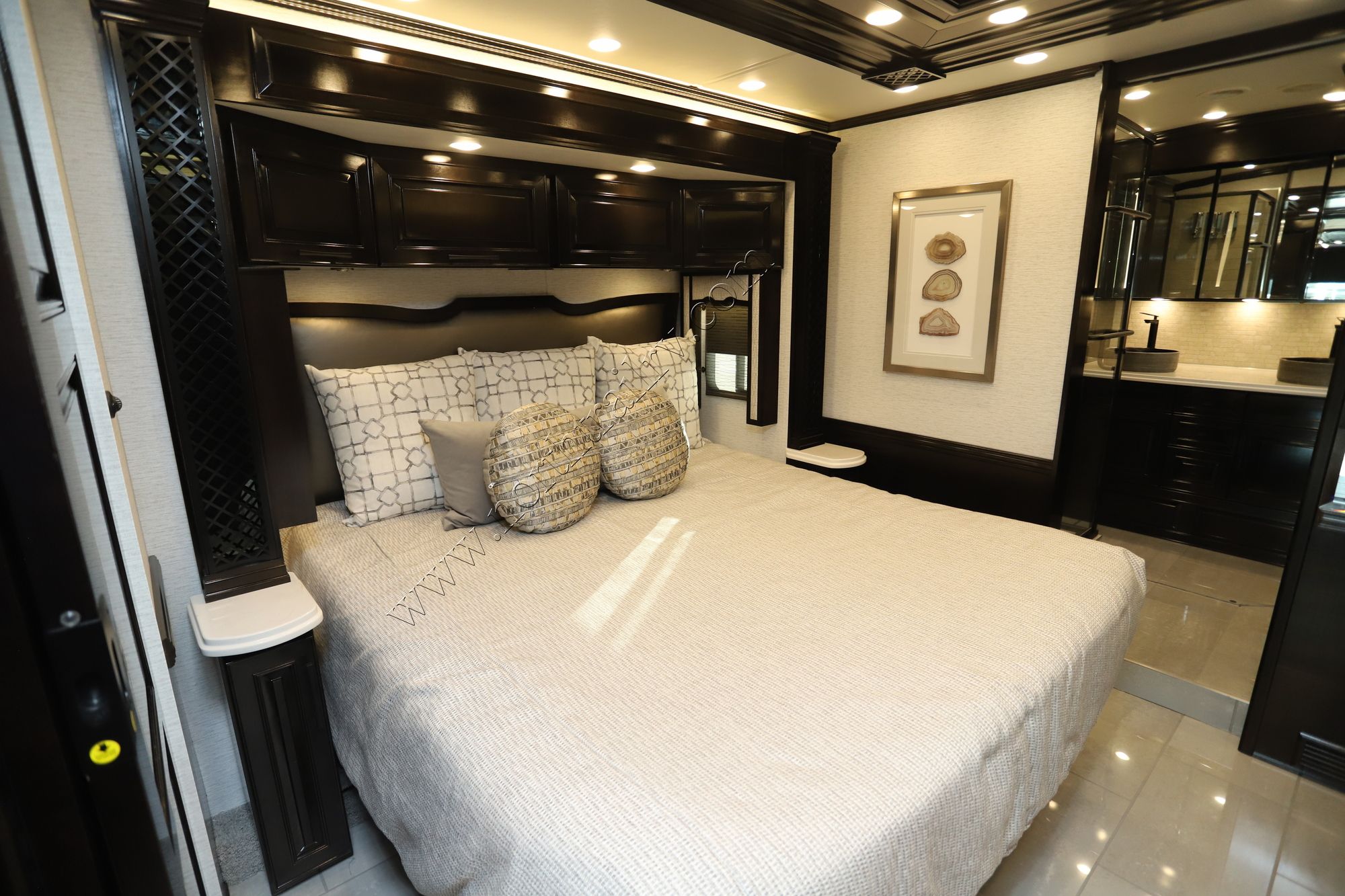 New 2025 Newmar London Aire 4595 Class A  For Sale