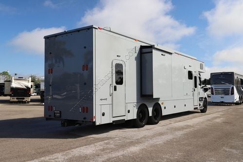 2025 Renegade Rv Classic Garage 2609