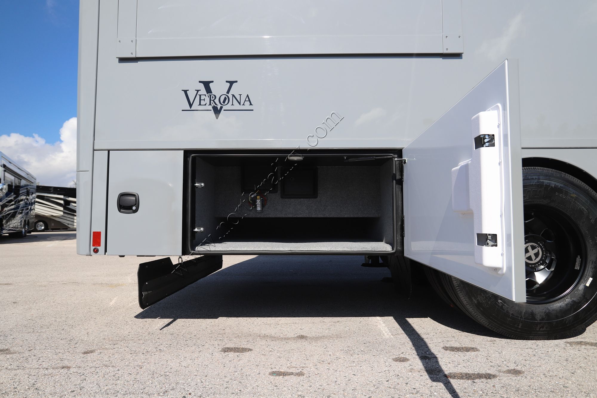 New 2025 Renegade Rv Verona 36VSB Super C  For Sale