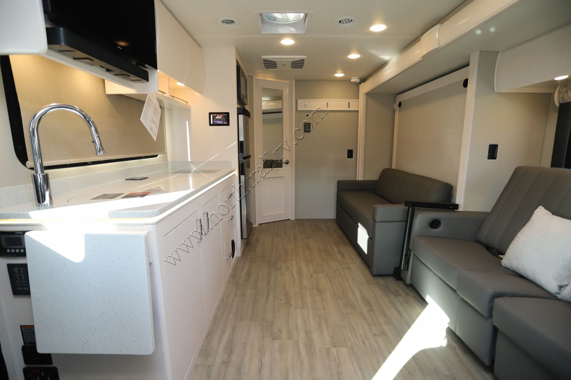 New 2025 Renegade Rv Vienna 25RMC Class C  For Sale