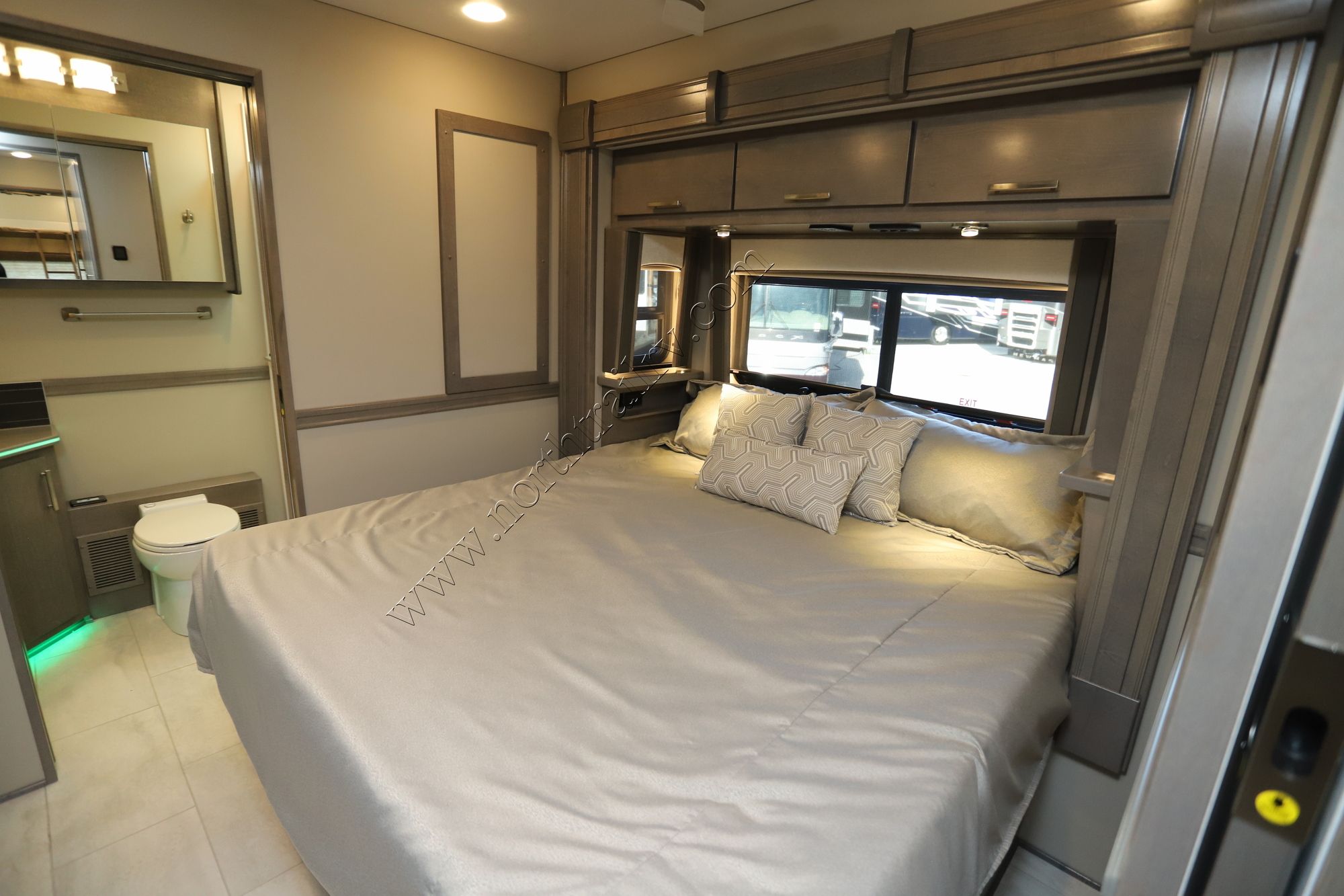 New 2025 Renegade Rv Classic 45CBF Super C  For Sale