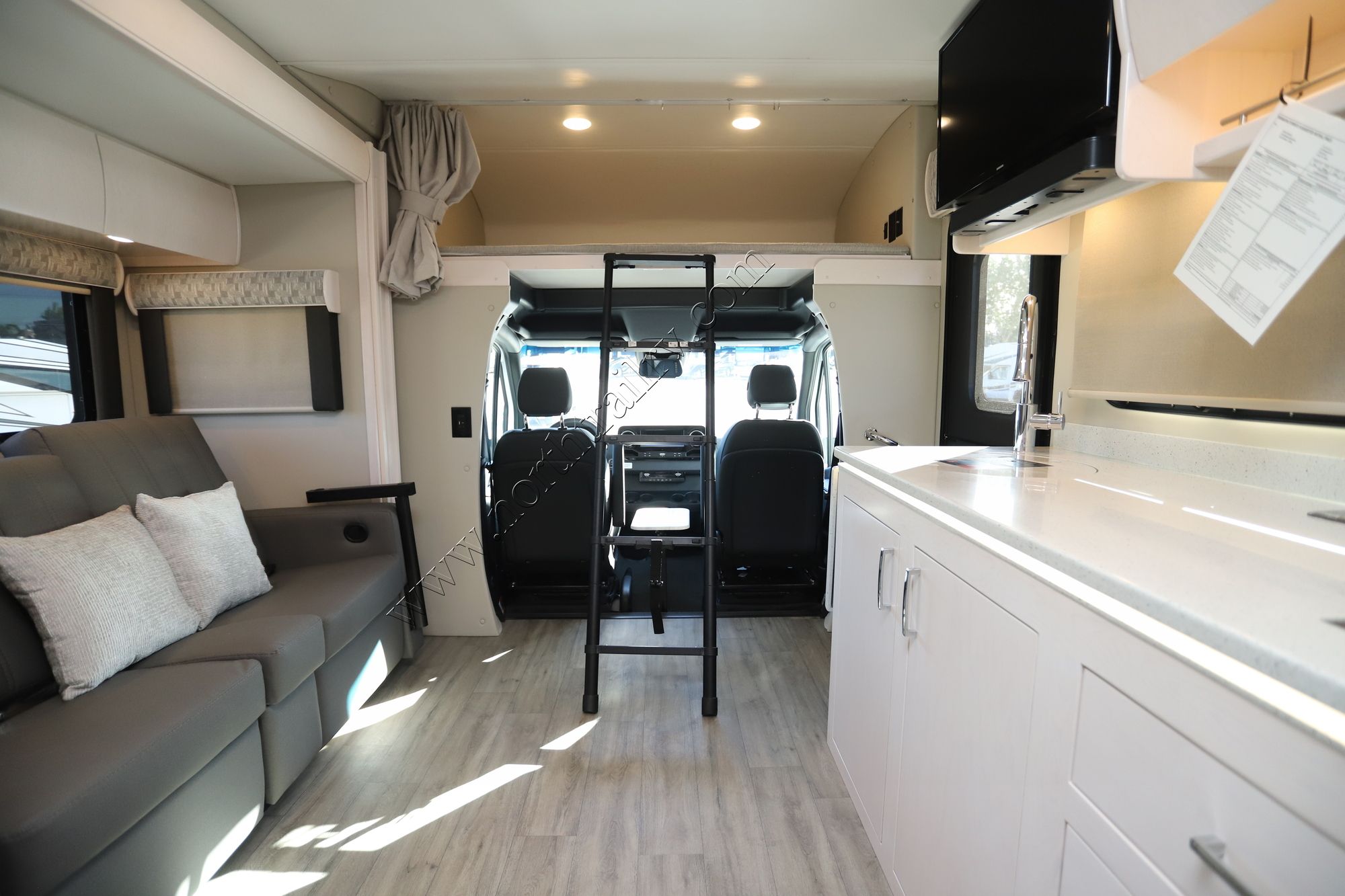 New 2025 Renegade Rv Vienna 25RMC Class C  For Sale