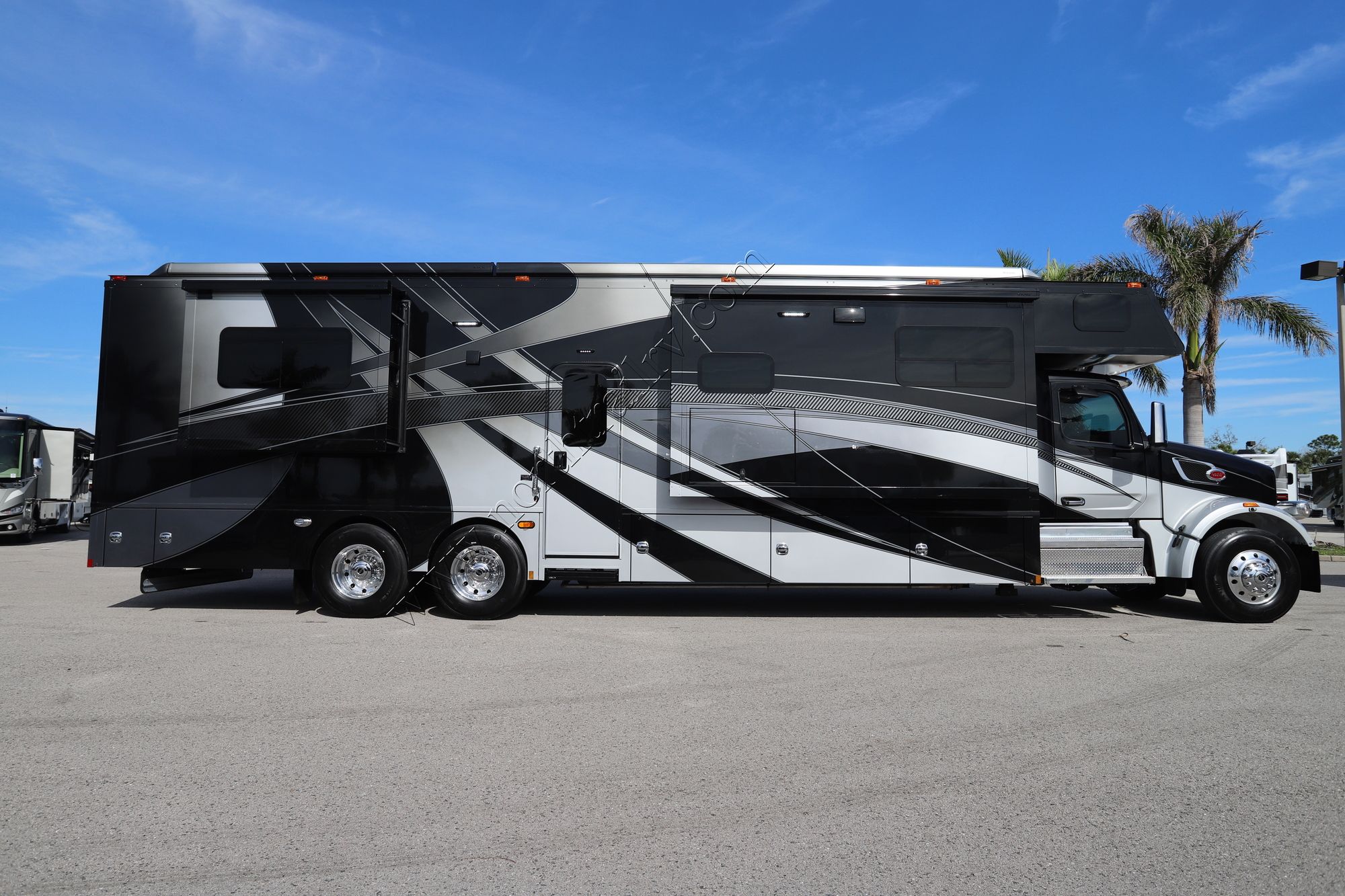 New 2025 Renegade Rv Classic 45CMR Super C  For Sale