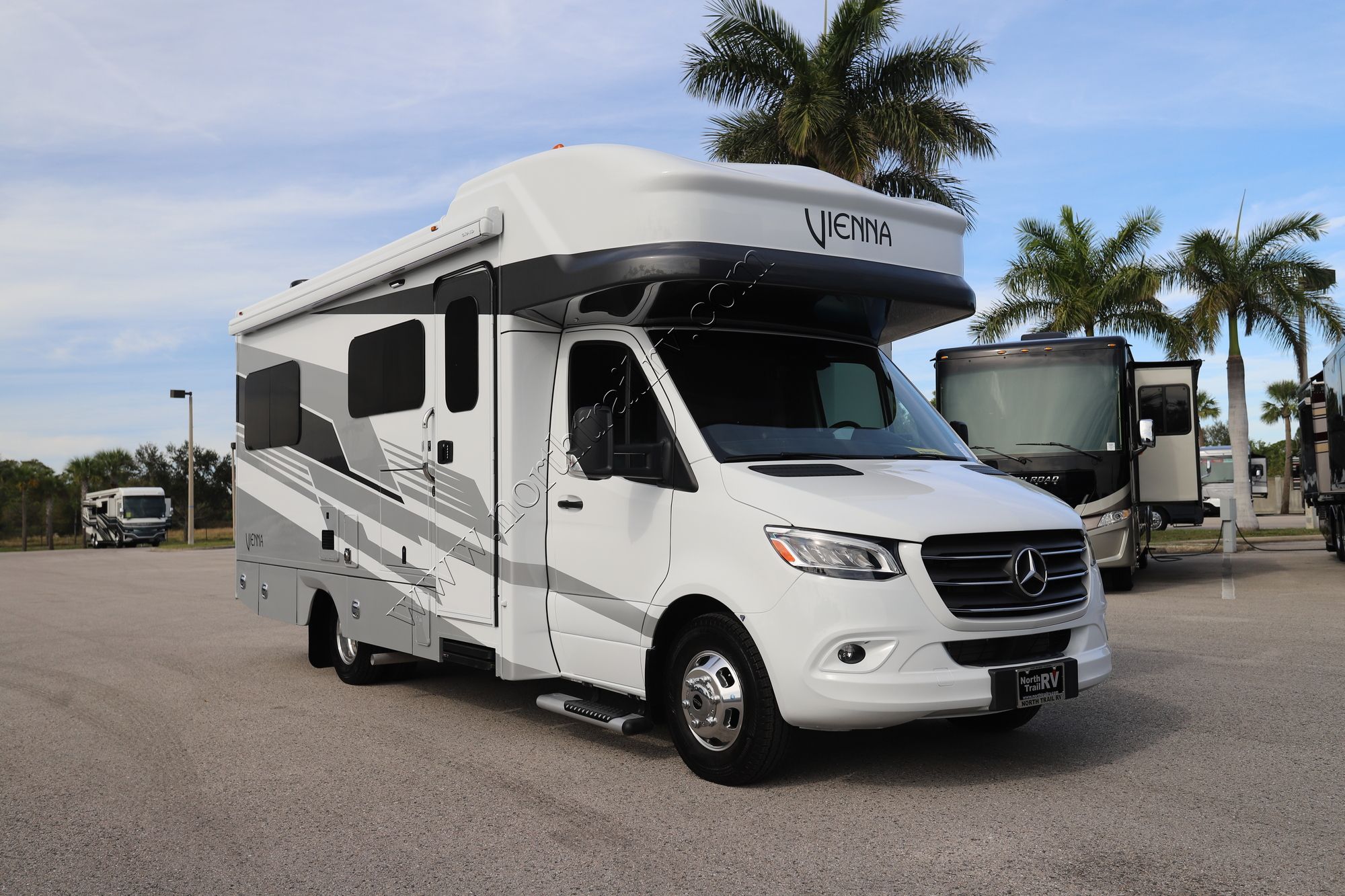 New 2025 Renegade Rv Vienna 25DLC Class C  For Sale