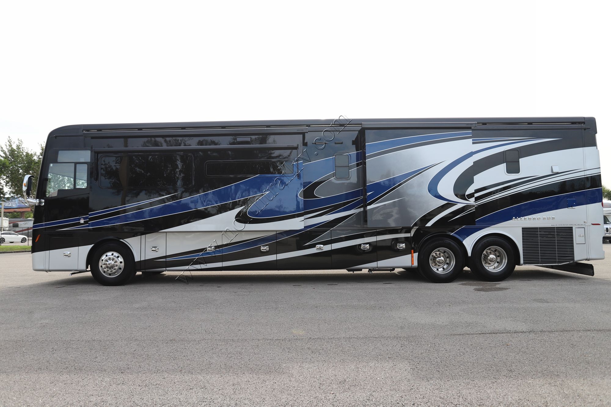 Used 2019 Tiffin Motor Homes Allegro Bus 45OPP Class A  For Sale