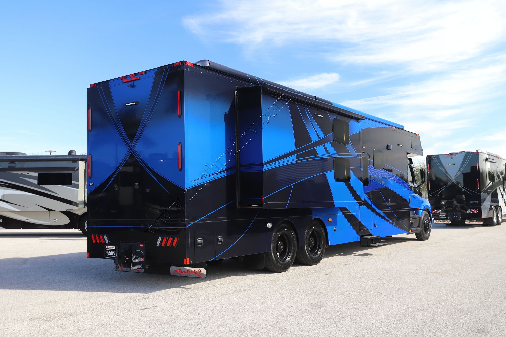 New 2025 Renegade Rv Classic 45CBF Super C  For Sale