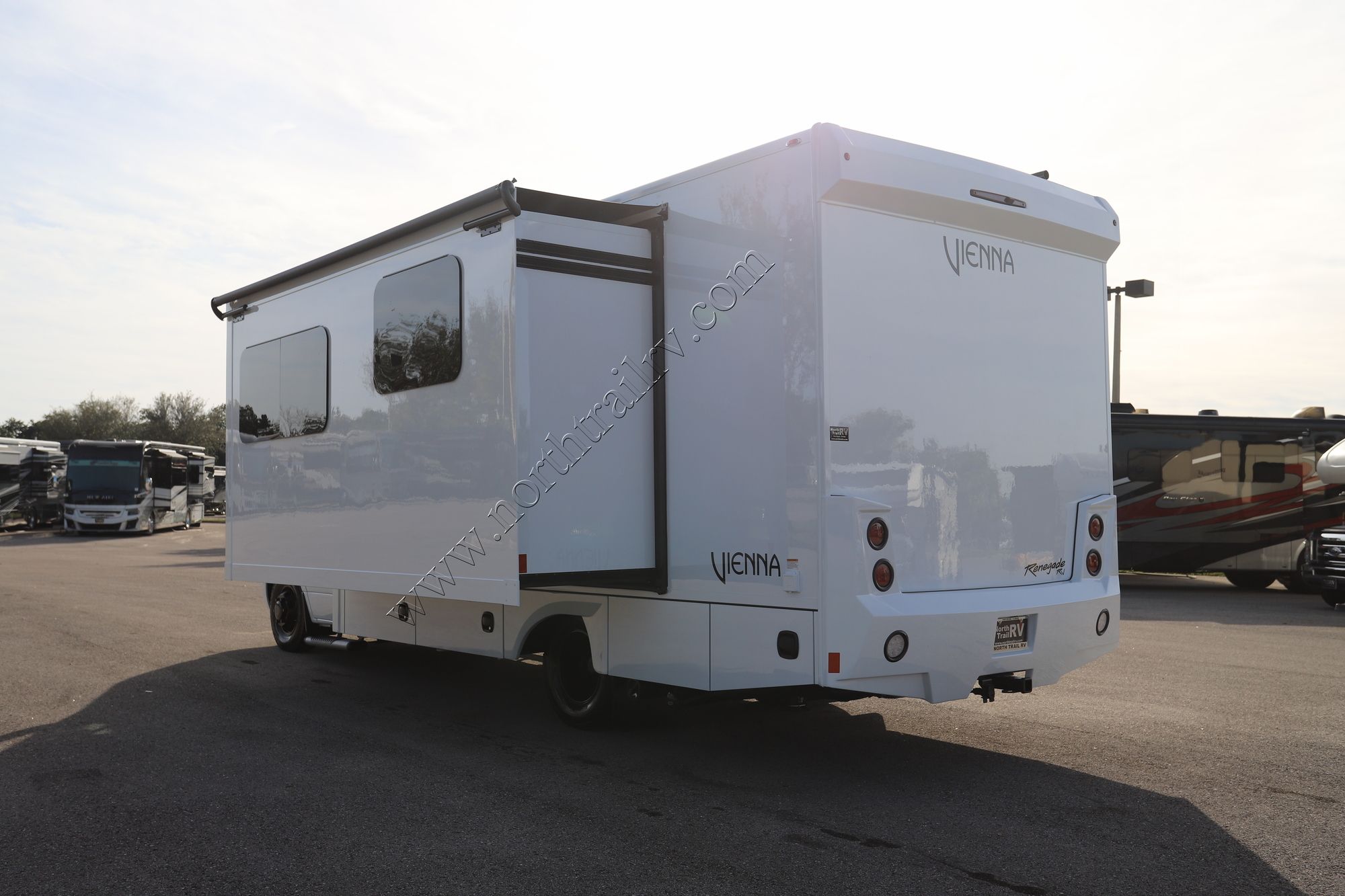 New 2025 Renegade Rv Vienna 25RML Class C  For Sale