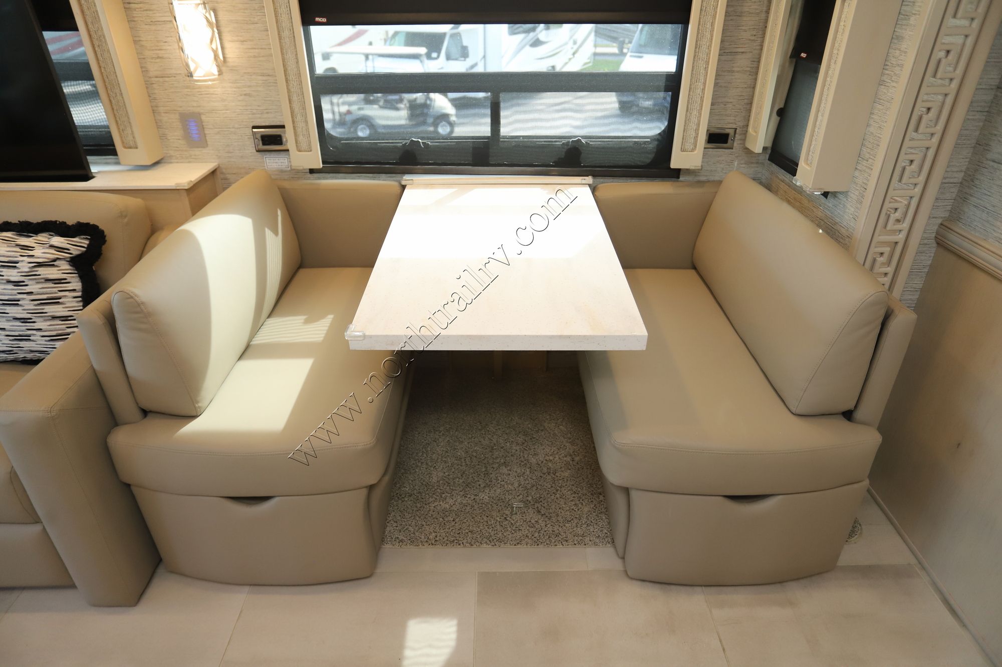 Used 2021 Newmar Ventana 4002 Class A  For Sale