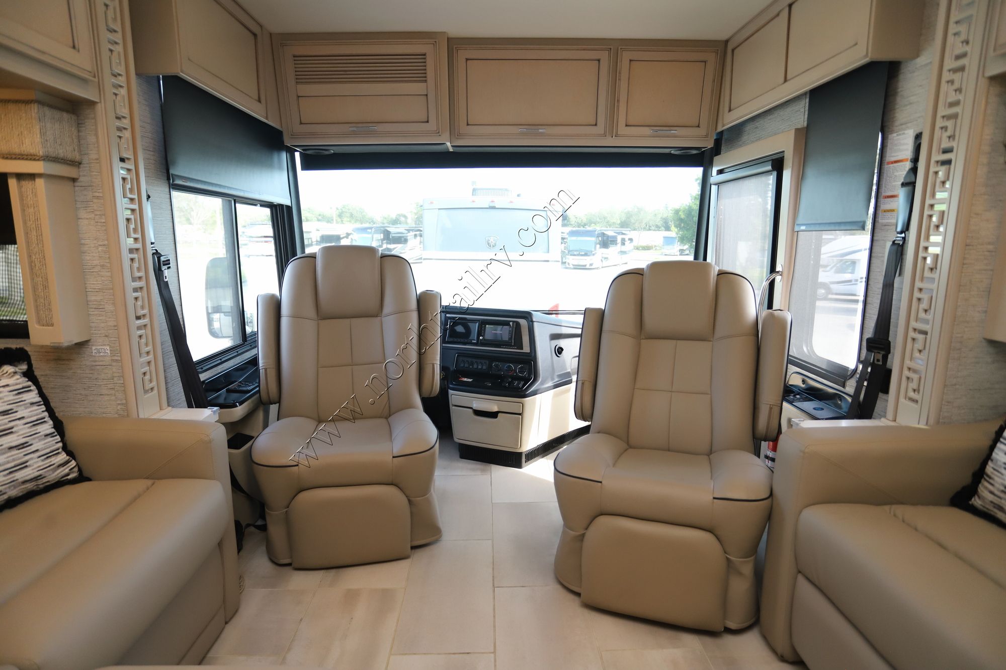 Used 2021 Newmar Ventana 4002 Class A  For Sale