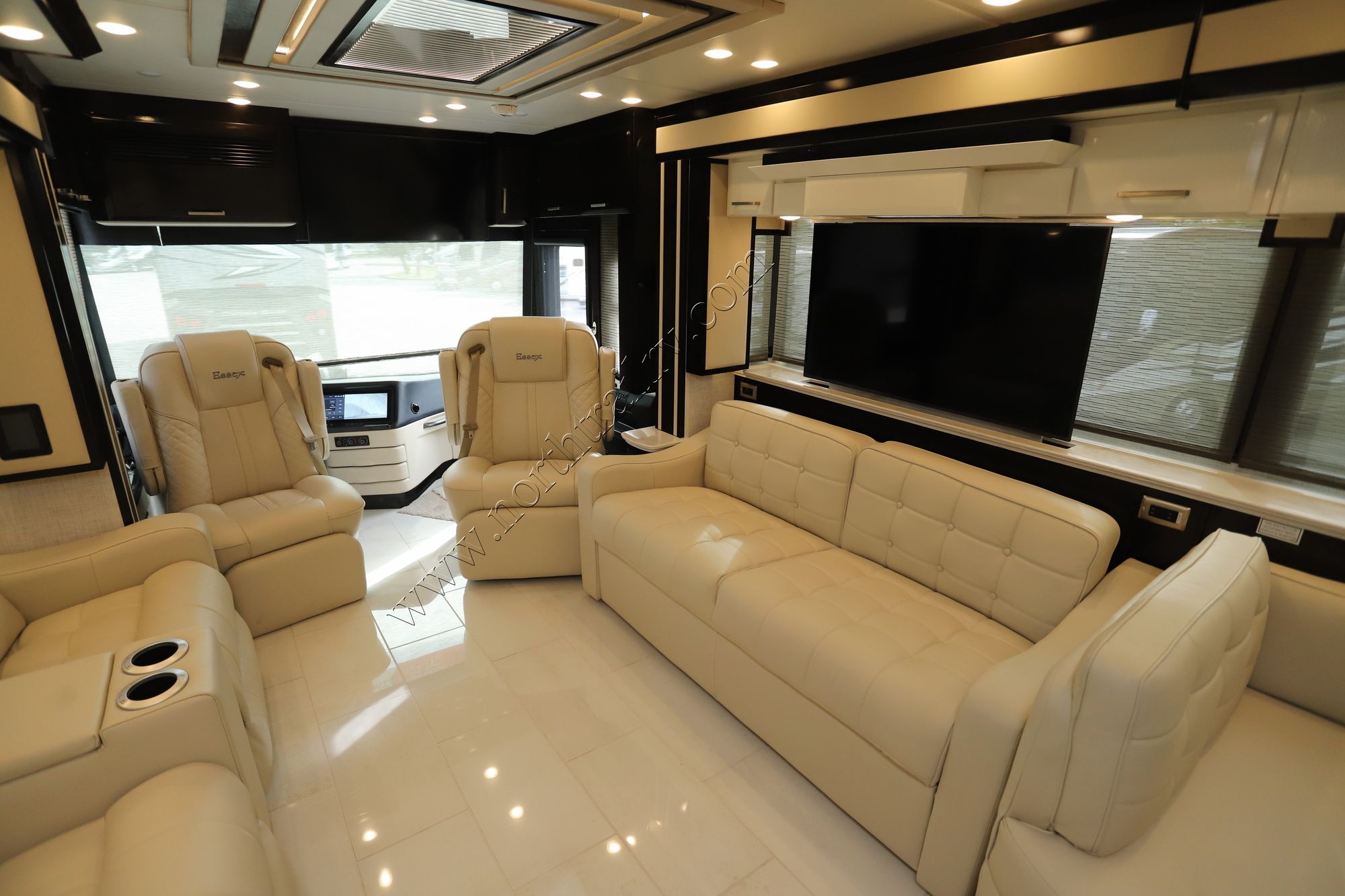 New 2025 Newmar Essex 4521 Class A  For Sale