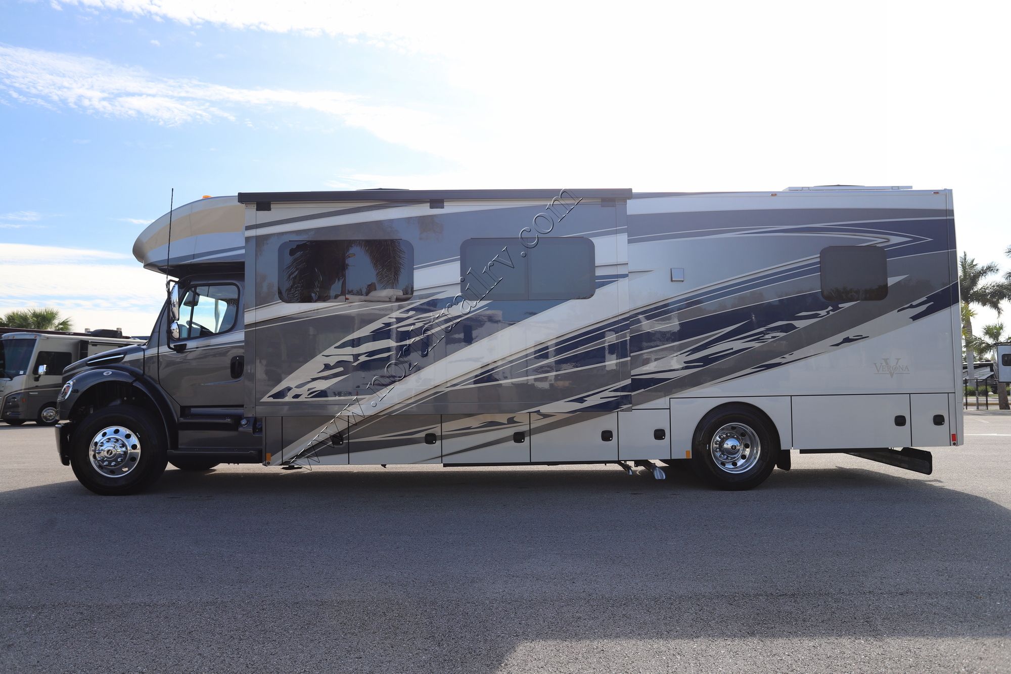 New 2025 Renegade Rv Verona 36VSB Super C  For Sale