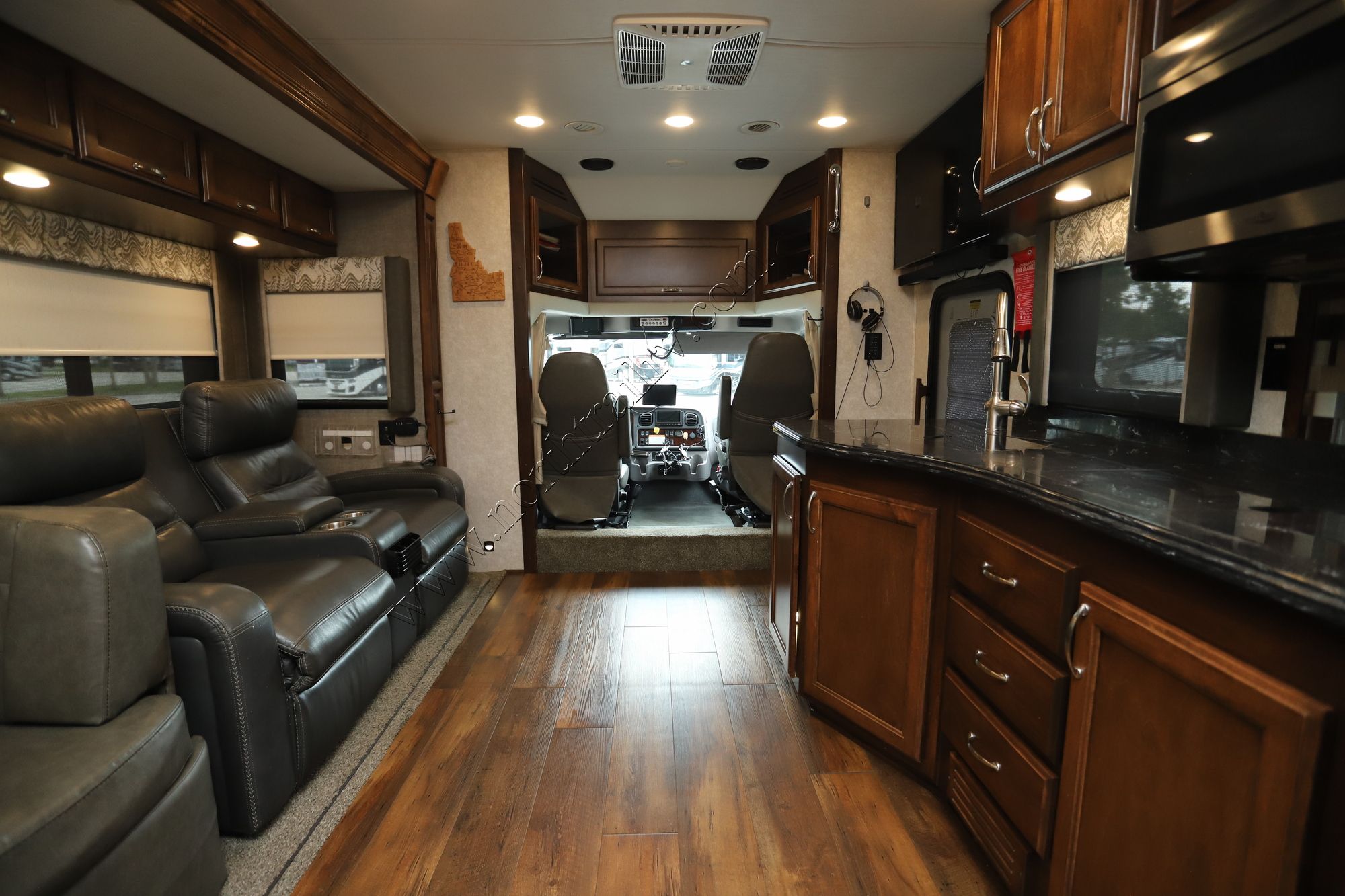 Used 2020 Renegade Rv Verona 36VSB Super C  For Sale