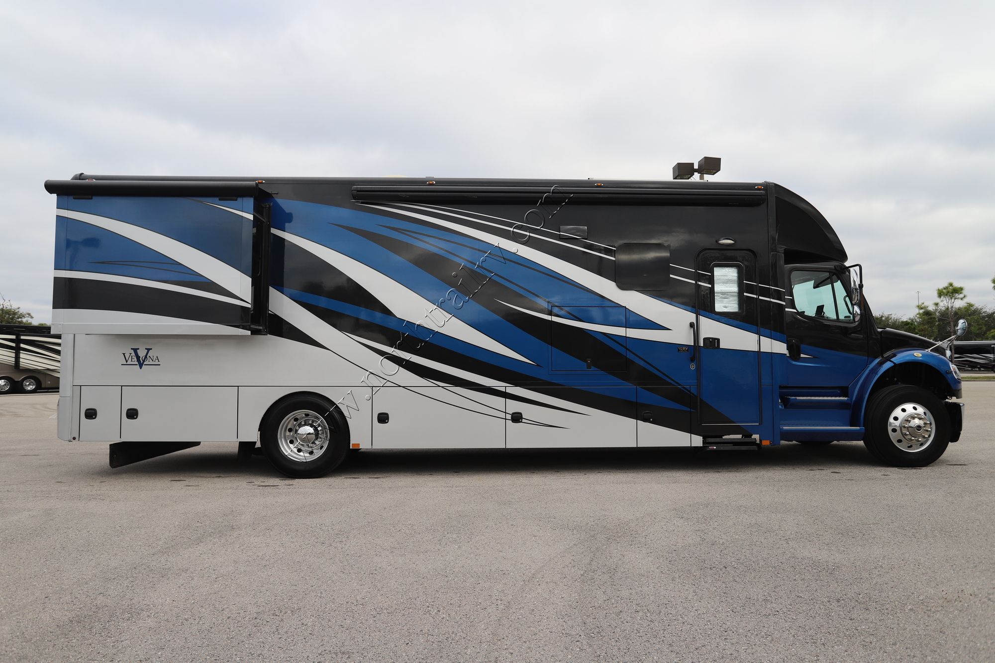 Used 2020 Renegade Rv Verona 36VSB Super C  For Sale