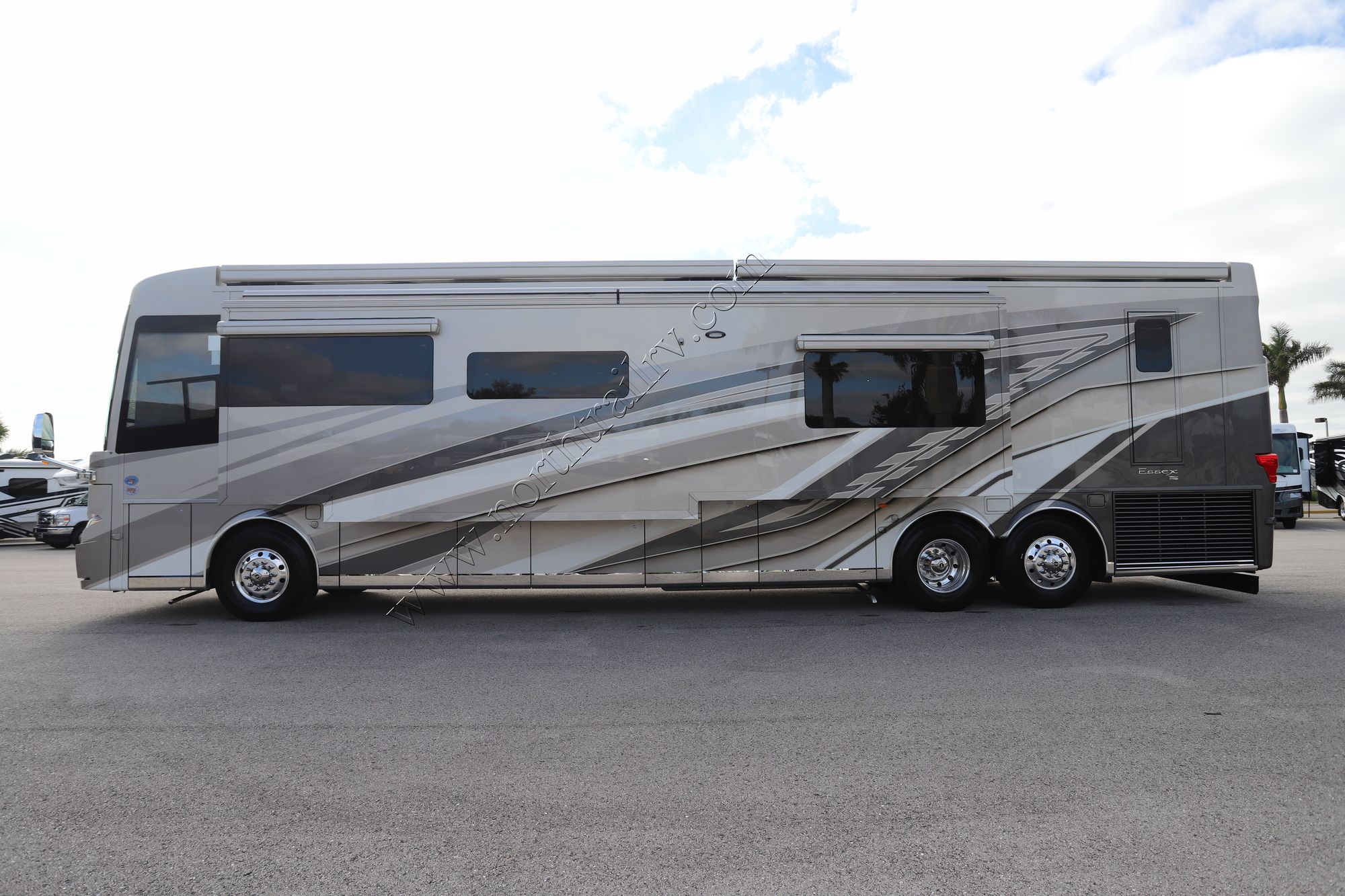 New 2025 Newmar Essex 4521 Class A  For Sale