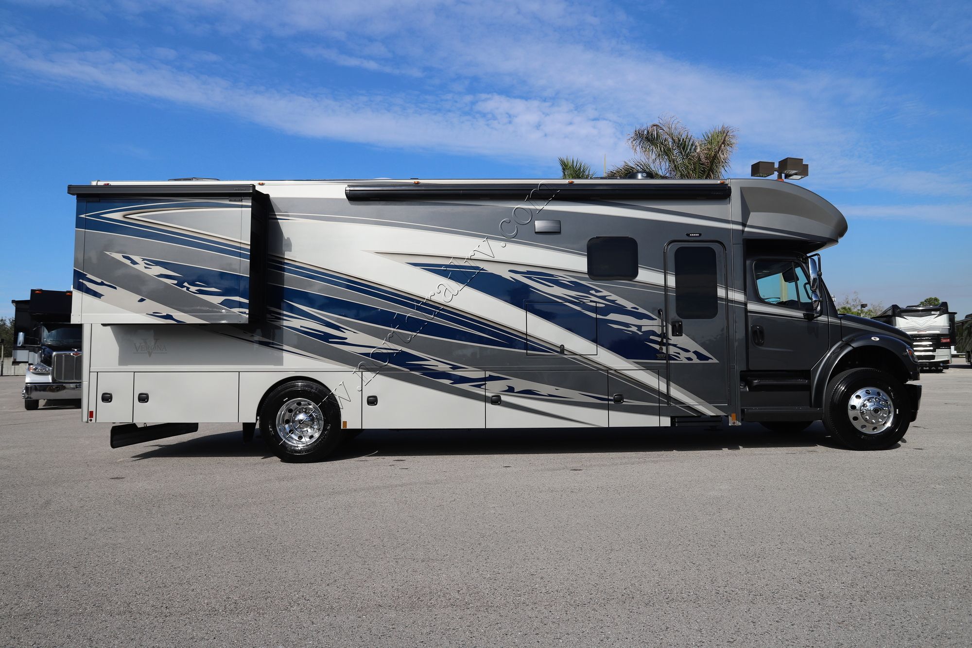 New 2025 Renegade Rv Verona 36VSB Super C  For Sale