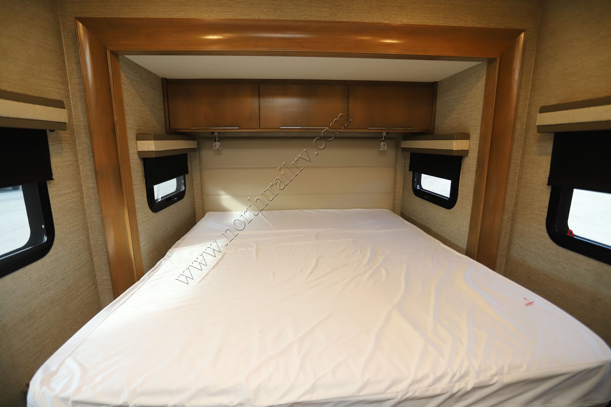 Used 2020 Tiffin Motor Homes Wayfarer 24QW Class C  For Sale