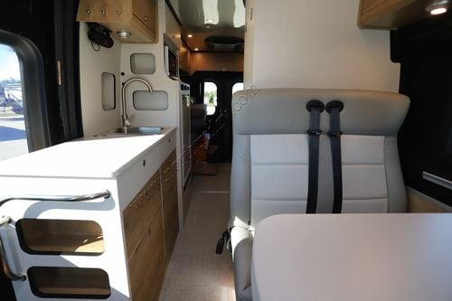 2025 Airstream Rangeline RGN 25