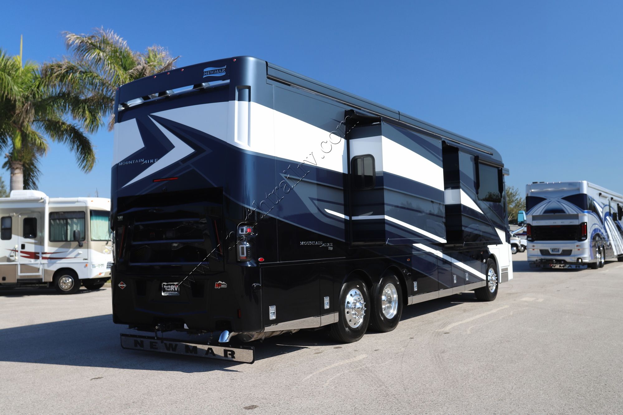 New 2025 Newmar Mountain Aire 3825 Class A  For Sale