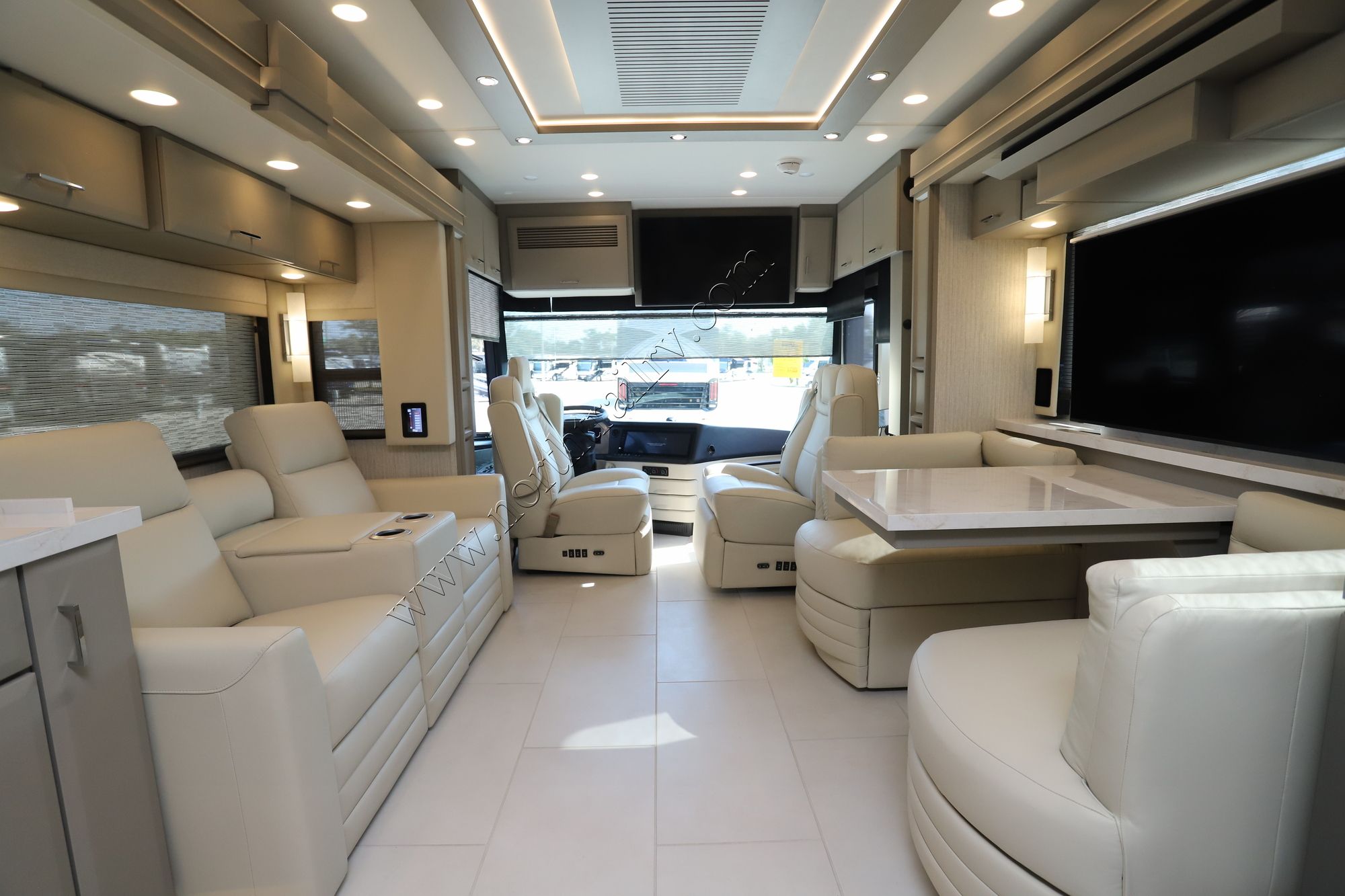 New 2025 Newmar Mountain Aire 3825 Class A  For Sale