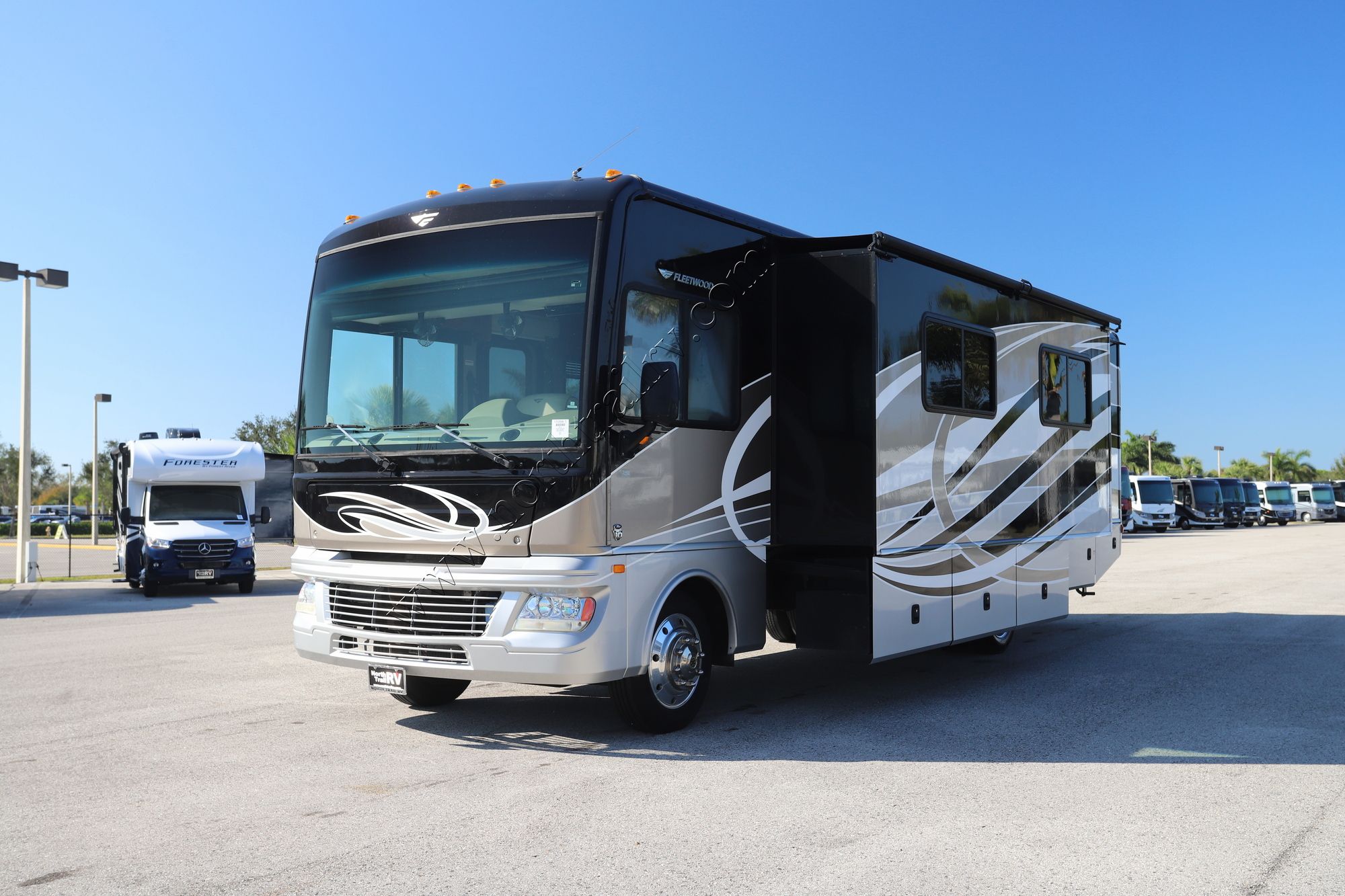 Used 2015 Fleetwood Bounder 33C Class A  For Sale