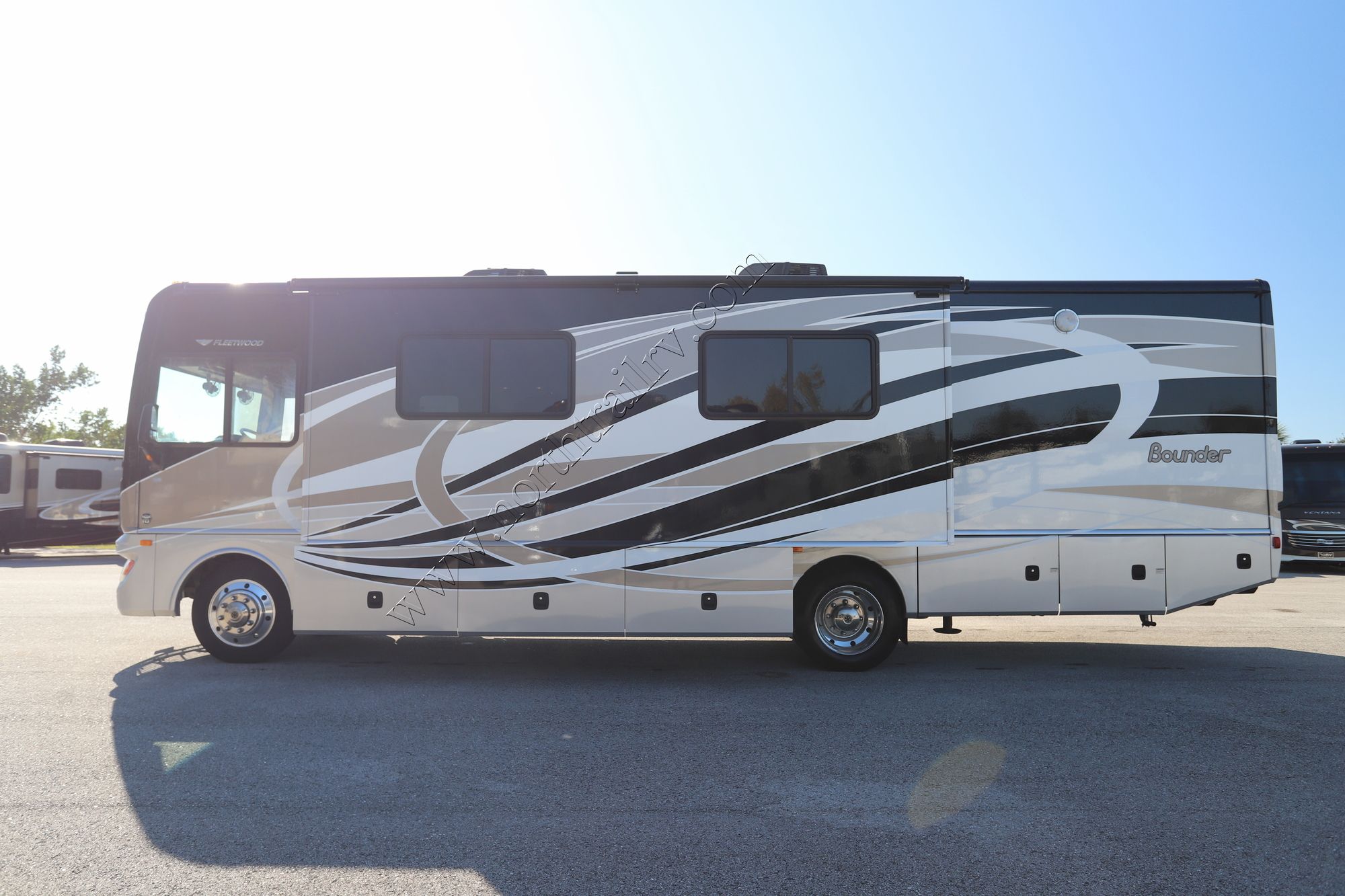 Used 2015 Fleetwood Bounder 33C Class A  For Sale