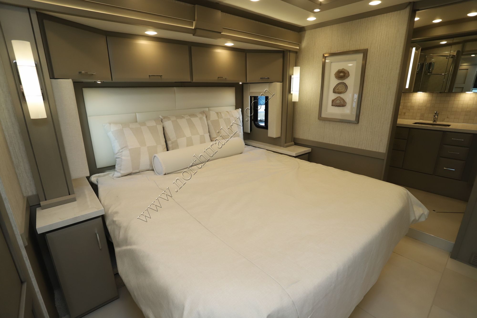 New 2025 Newmar Mountain Aire 3825 Class A  For Sale