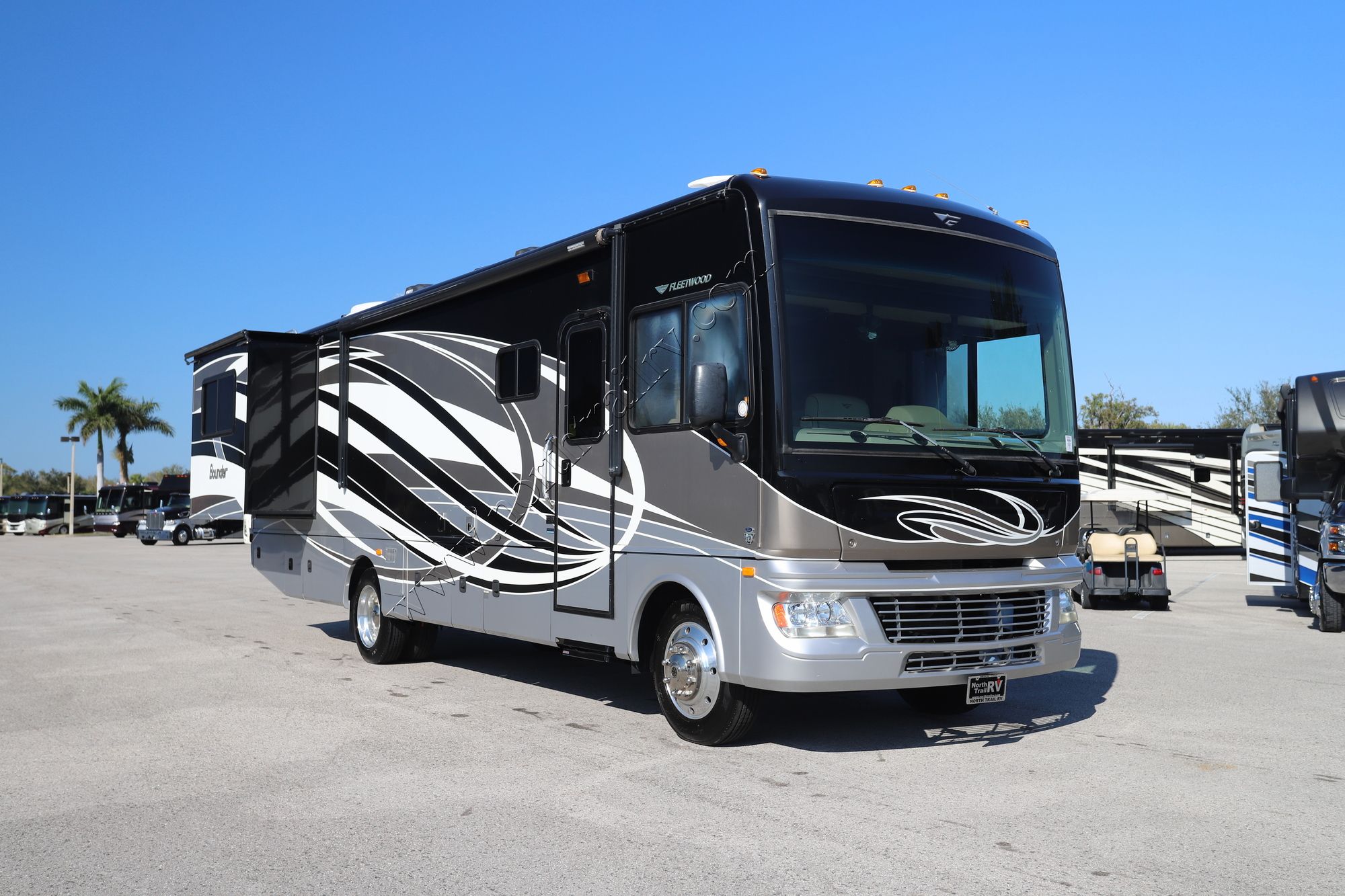 Used 2015 Fleetwood Bounder 33C Class A  For Sale