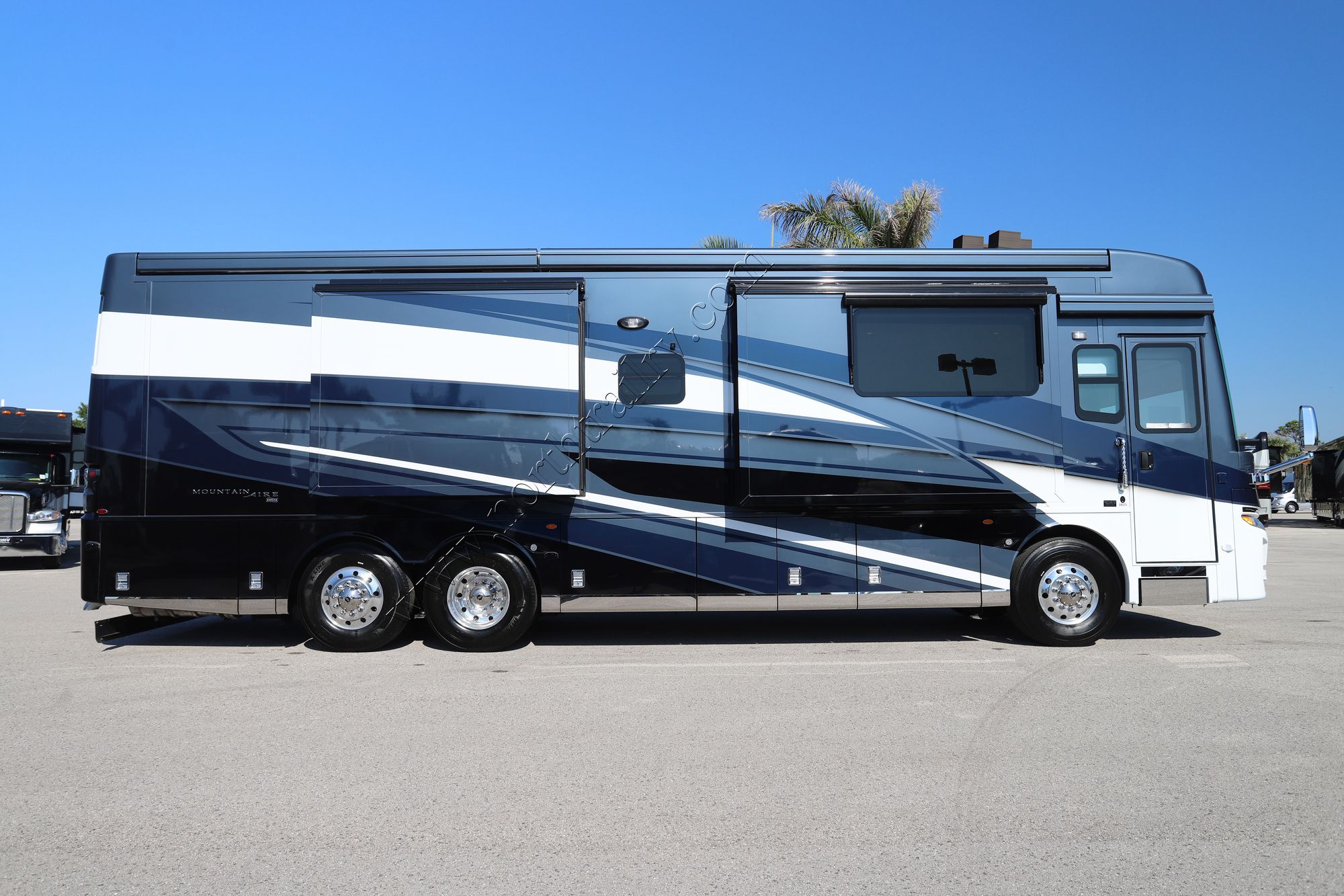 New 2025 Newmar Mountain Aire 3825 Class A  For Sale