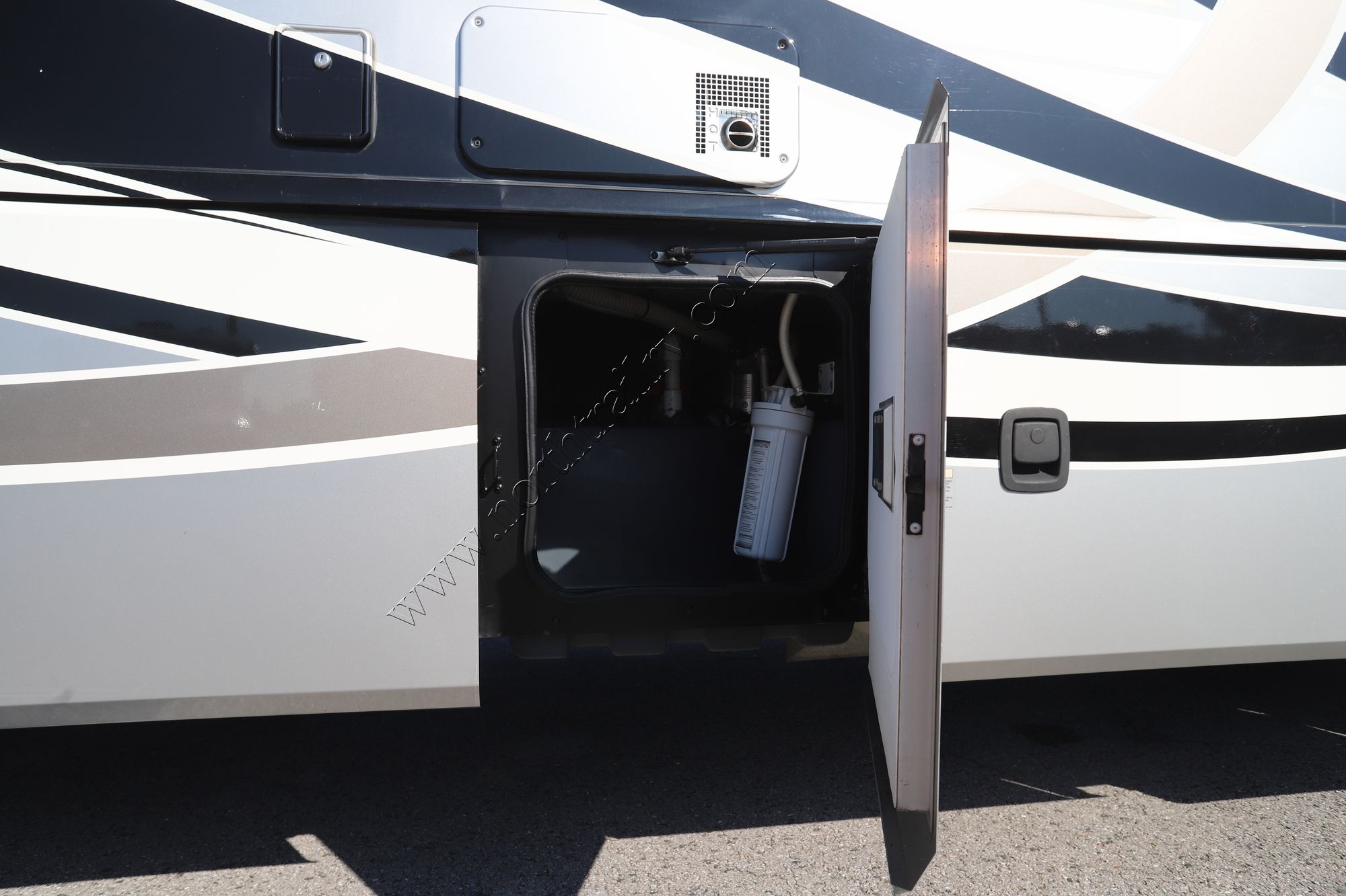 Used 2015 Fleetwood Bounder 33C Class A  For Sale