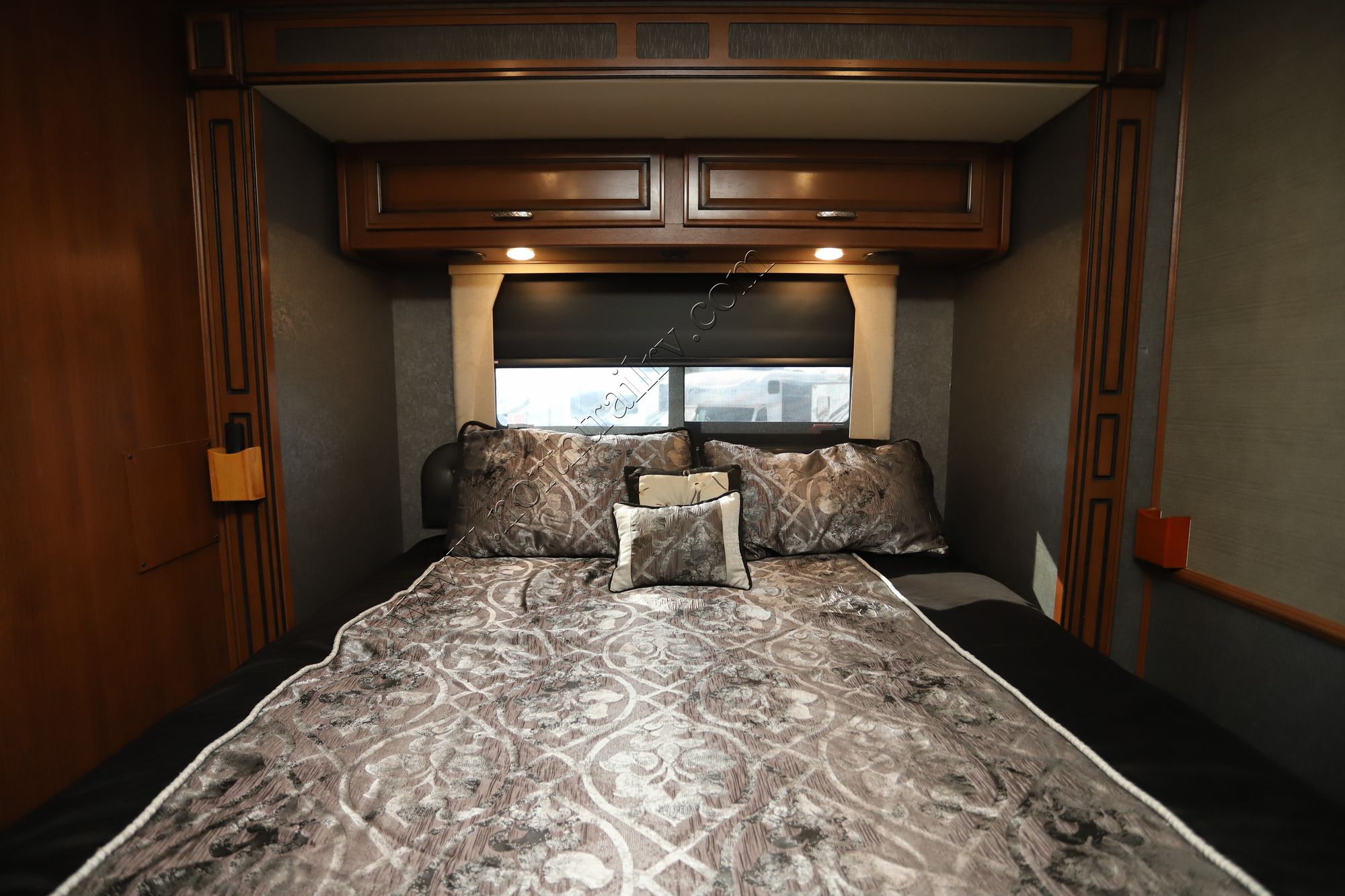 Used 2015 Fleetwood Bounder 33C Class A  For Sale