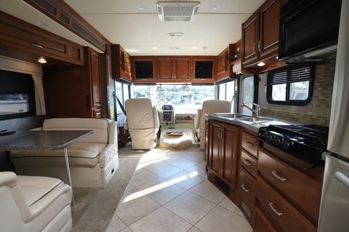 2015 Fleetwood Bounder 33C