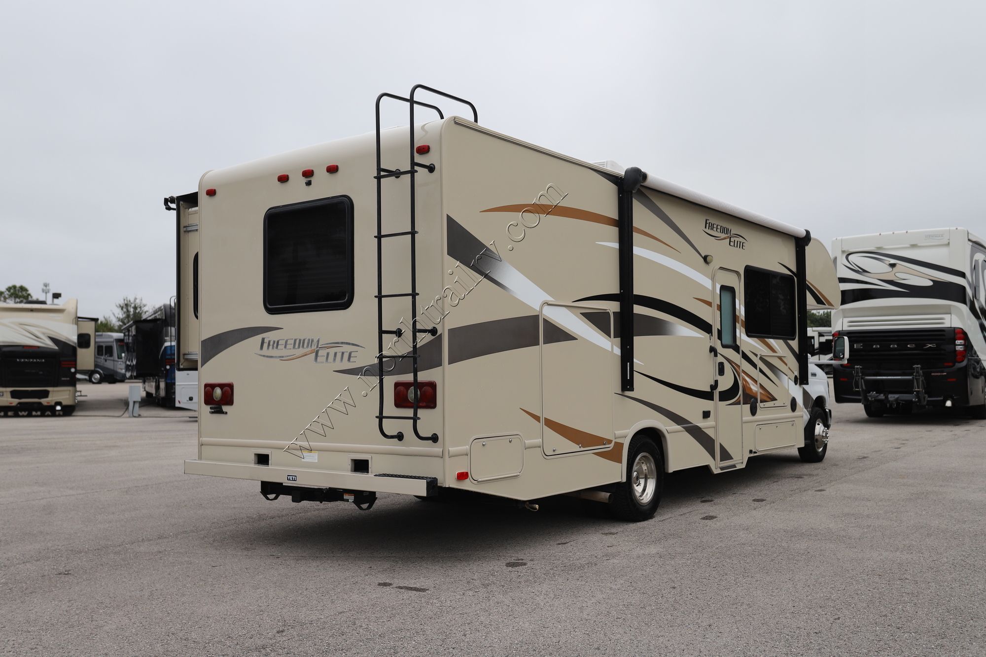 Used 2016 Thor Freedom Elite 29FE Class C  For Sale