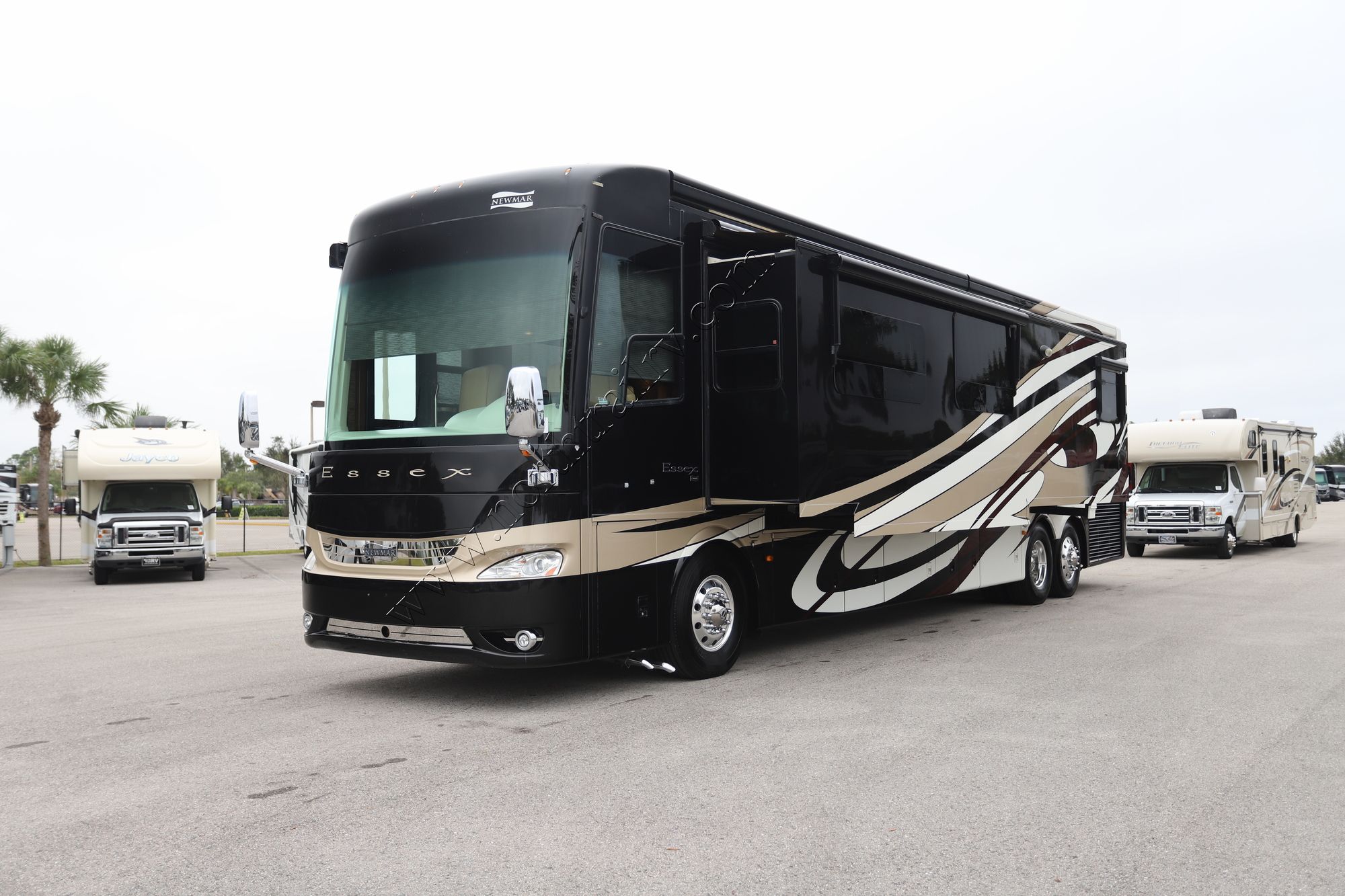 Used 2015 Newmar Essex 4503 Class A  For Sale