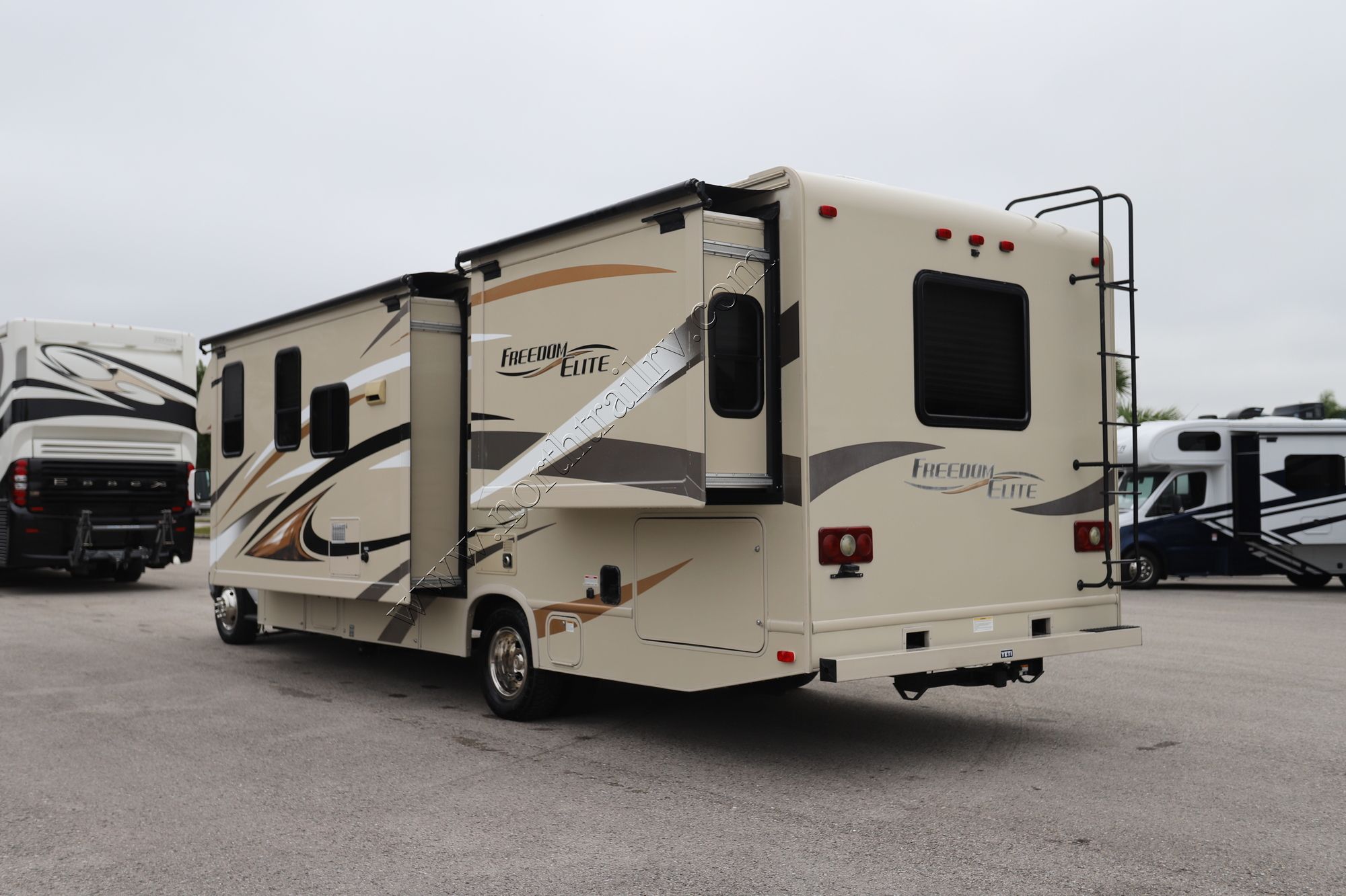 Used 2016 Thor Freedom Elite 29FE Class C  For Sale