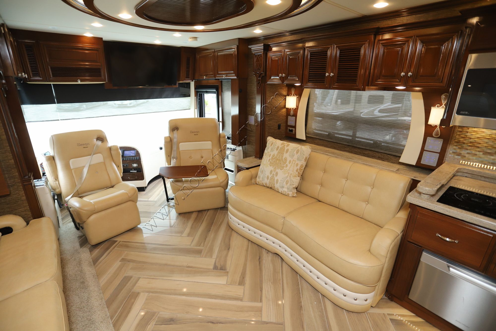 Used 2015 Newmar Essex 4503 Class A  For Sale