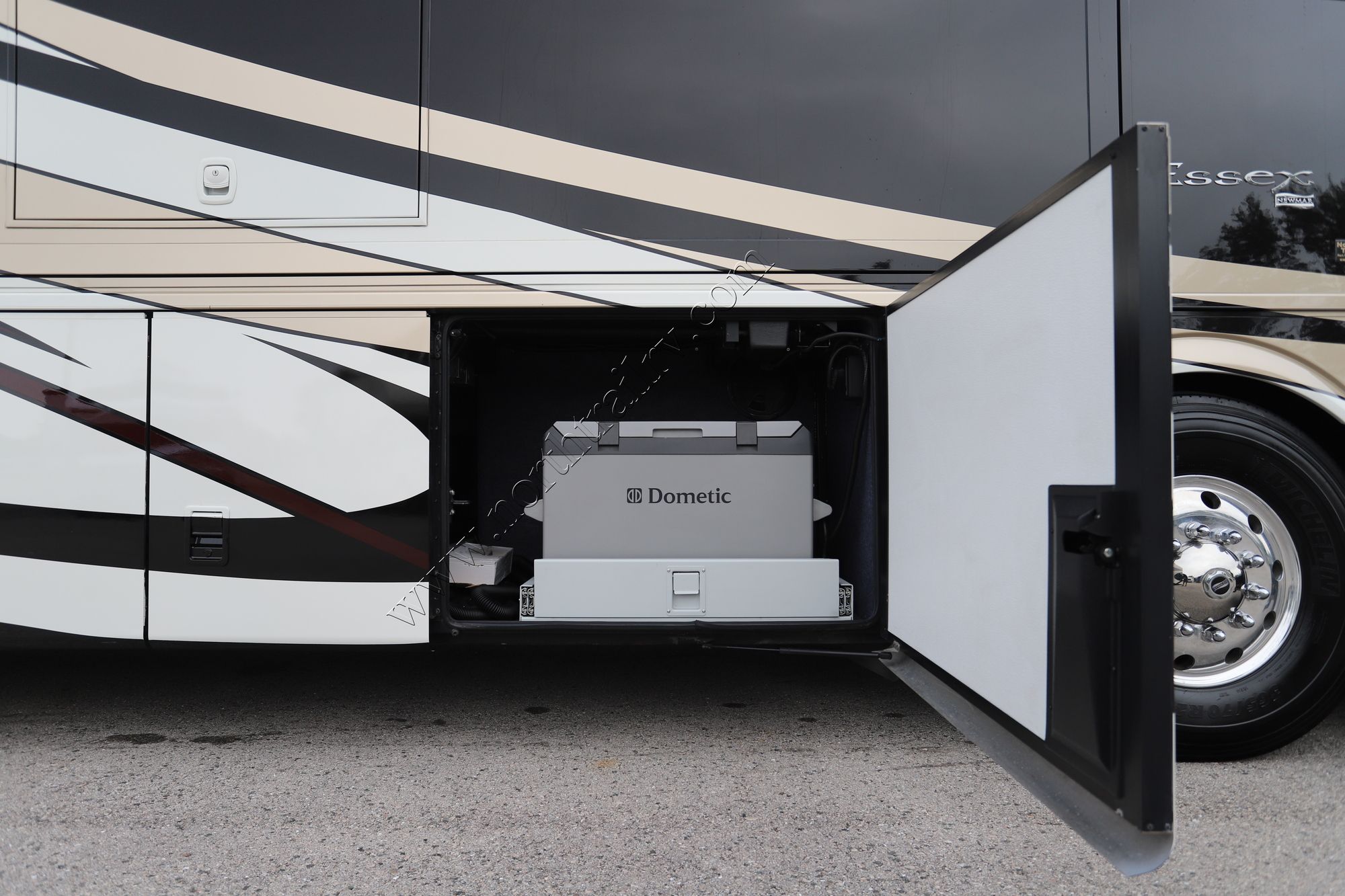 Used 2015 Newmar Essex 4503 Class A  For Sale