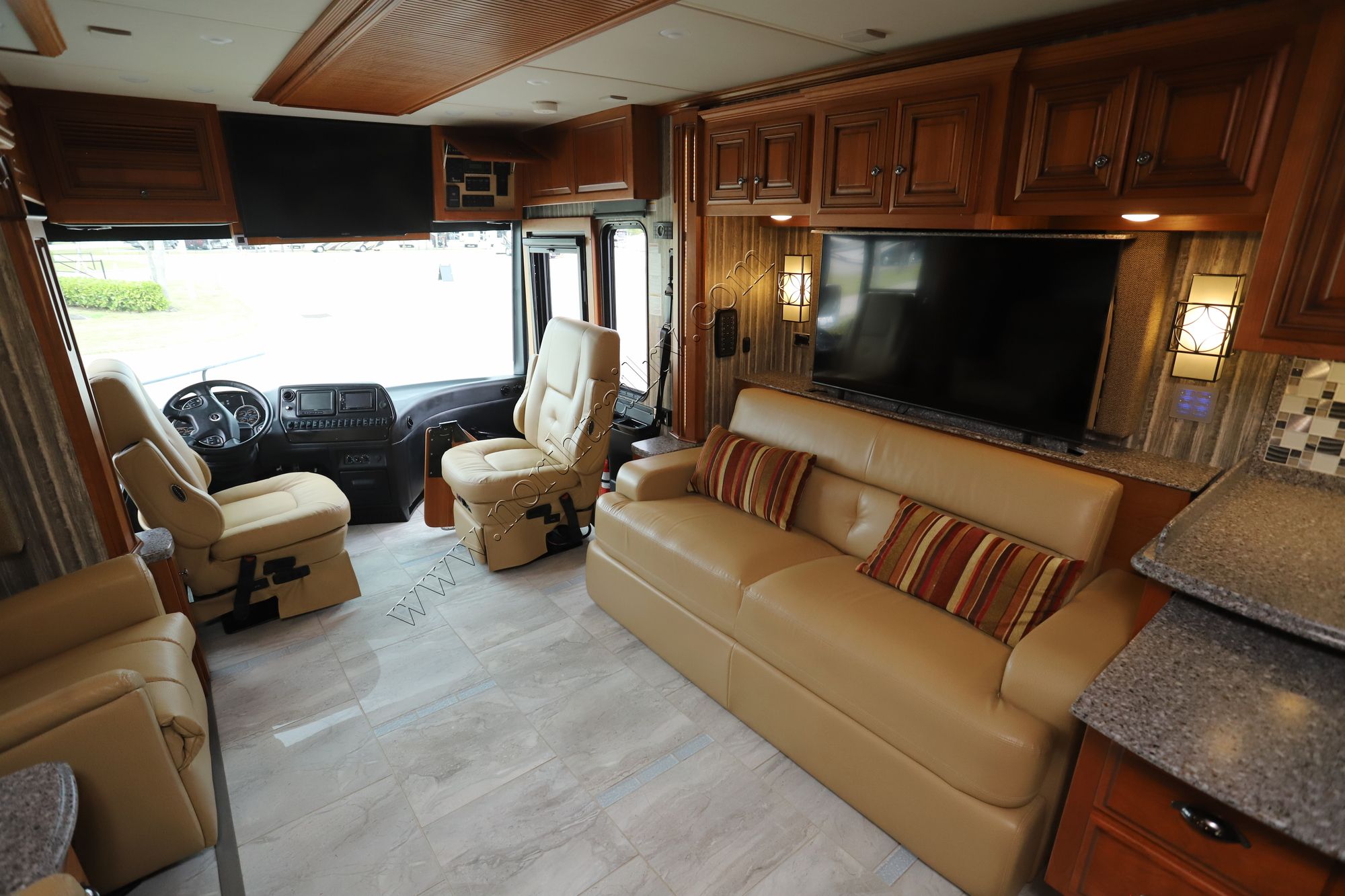 Used 2017 Newmar Dutch Star 4369 Class A  For Sale