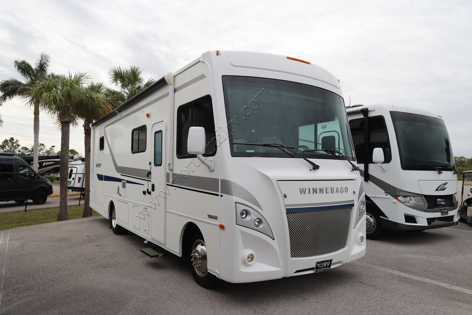 Used 2018 Winnebago Intent 30R Class A  For Sale